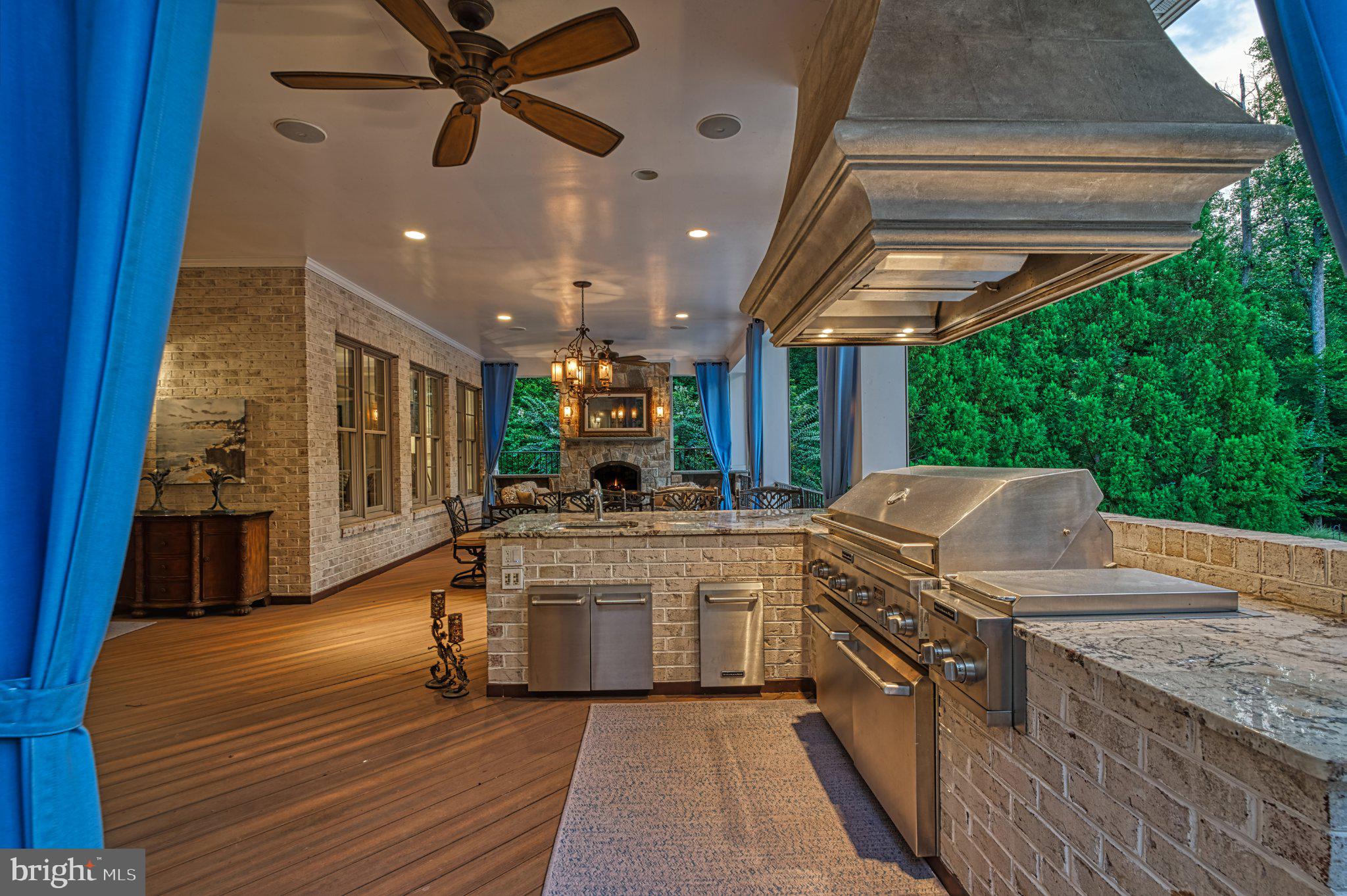 40935 GRENATA PRESERVE PLACE