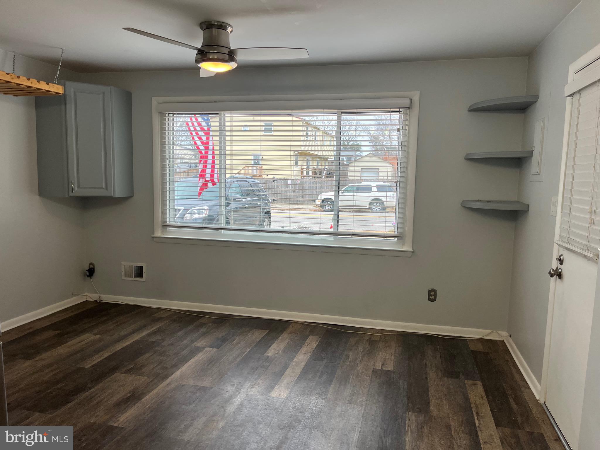 QUEENS PARK - Residential