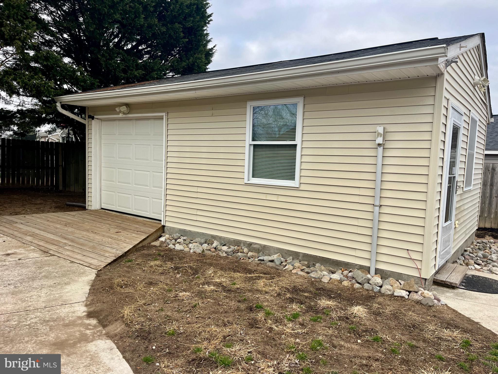 QUEENS PARK - Residential