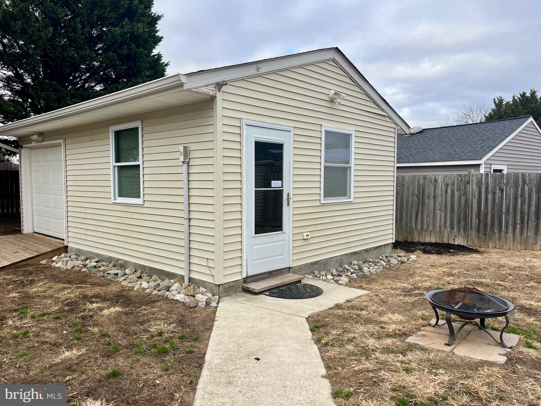 QUEENS PARK - Residential