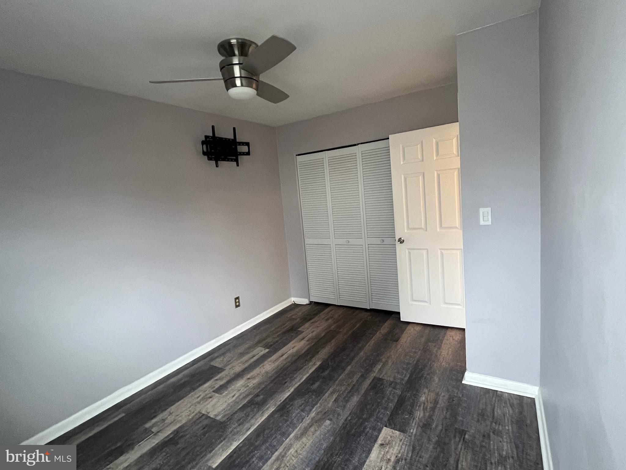 QUEENS PARK - Residential