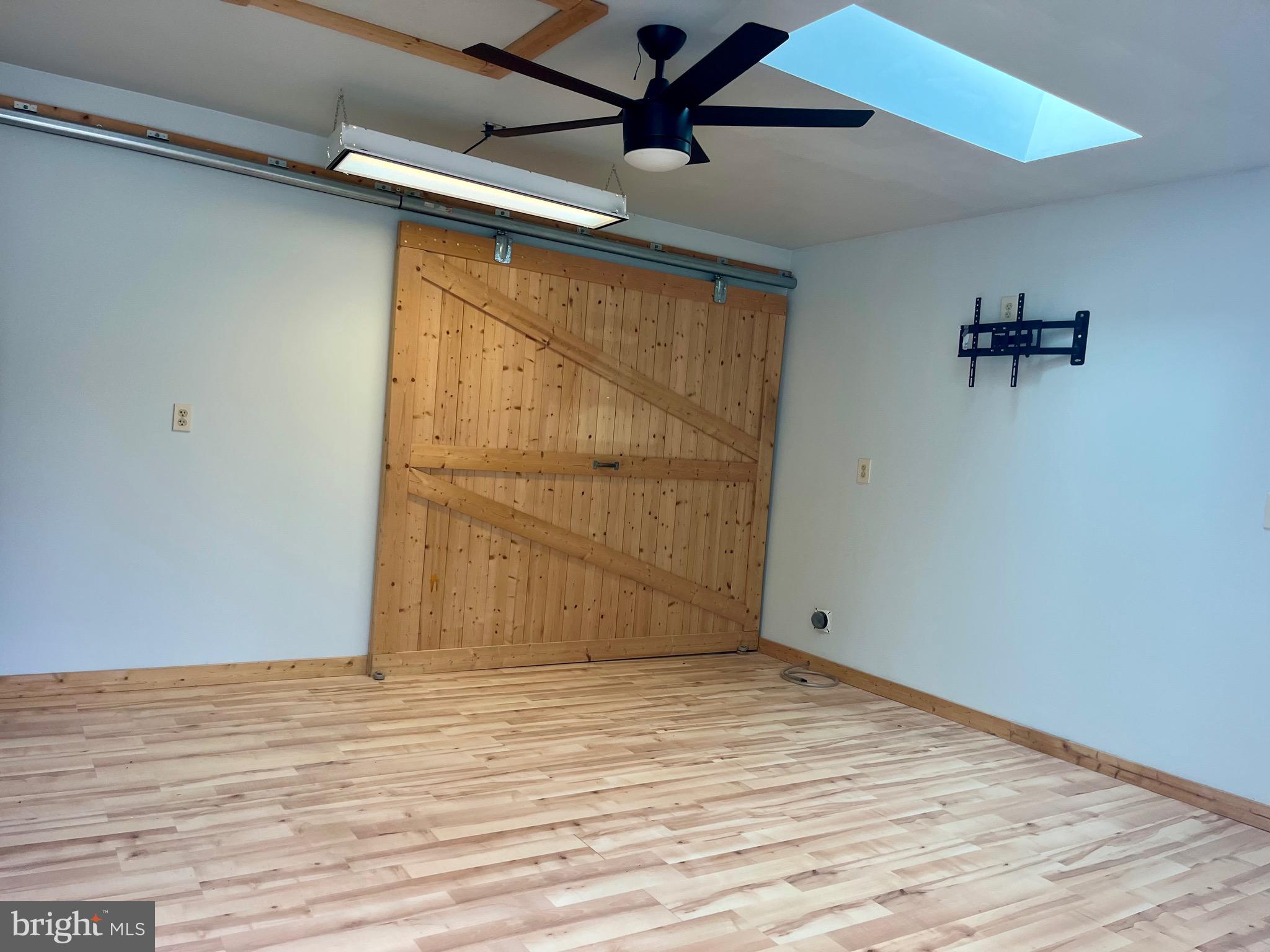 QUEENS PARK - Residential