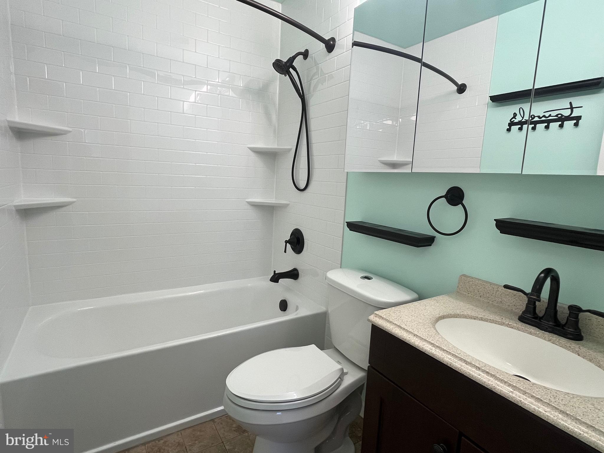 QUEENS PARK - Residential