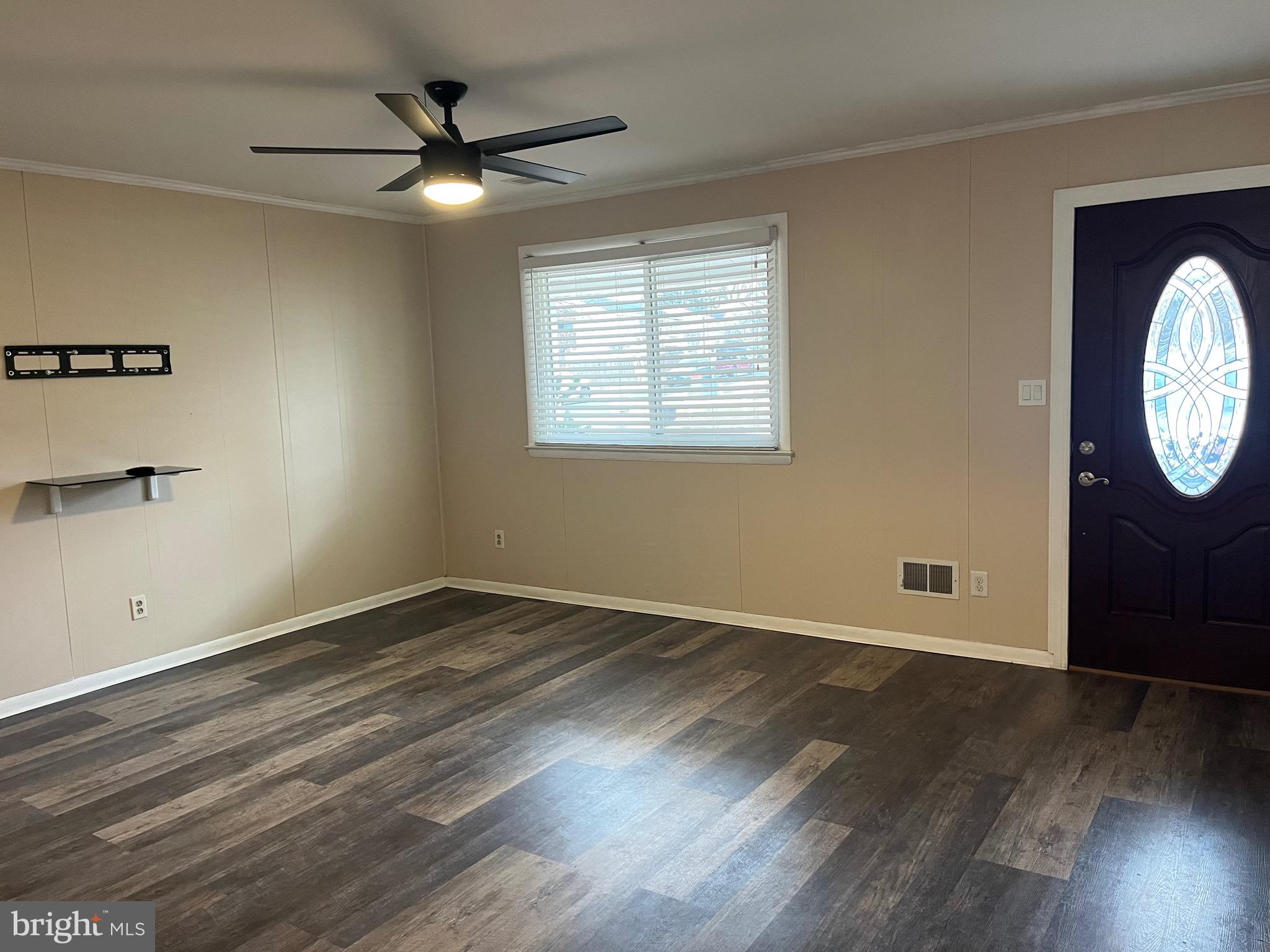 QUEENS PARK - Residential