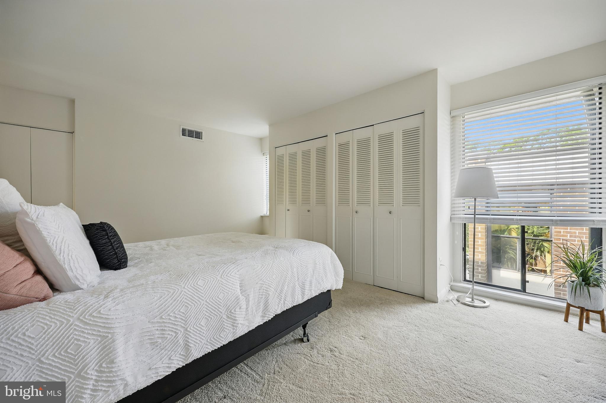 AMERICANA FINMARK - Residential