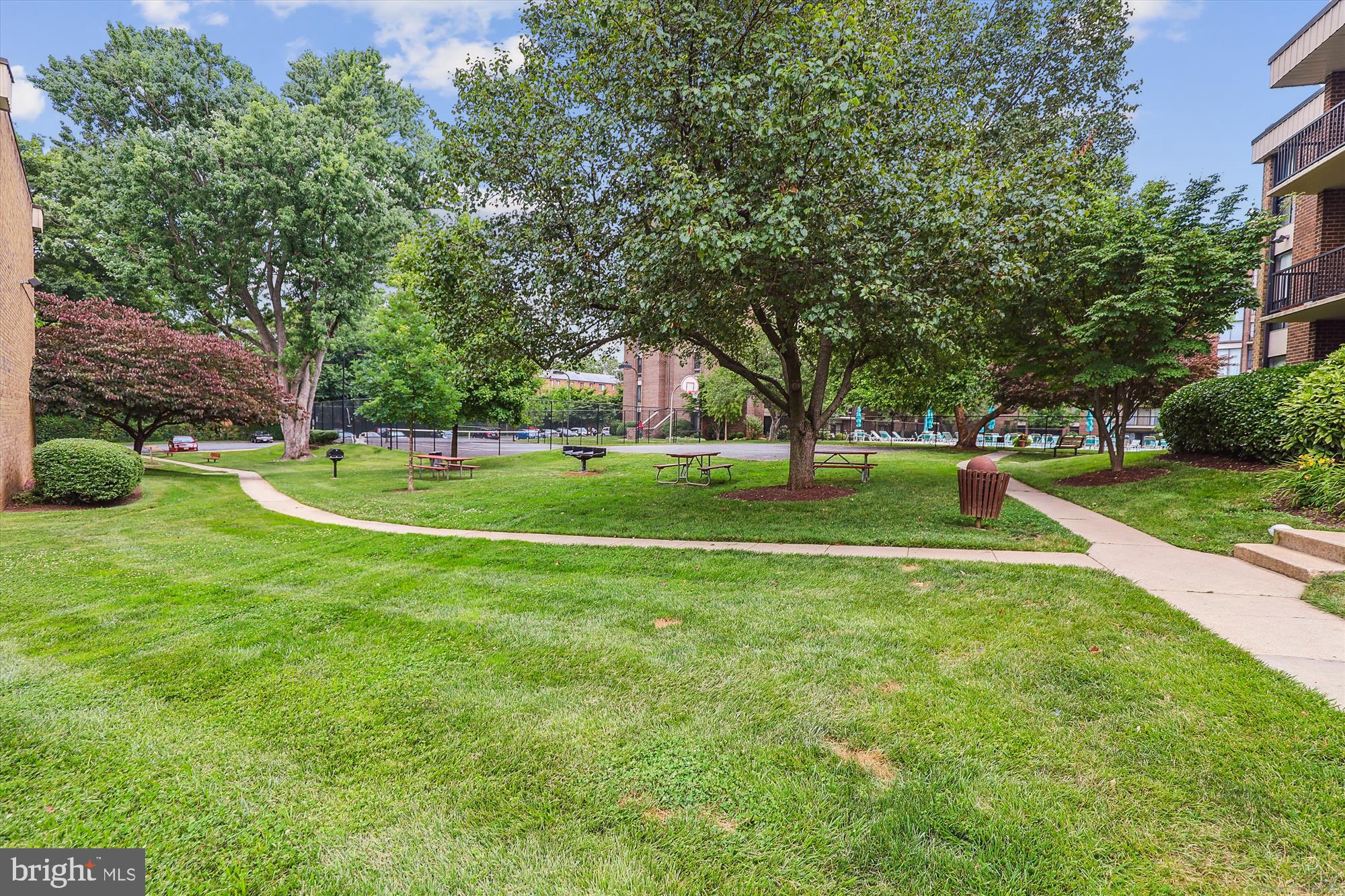 AMERICANA FINMARK - Residential