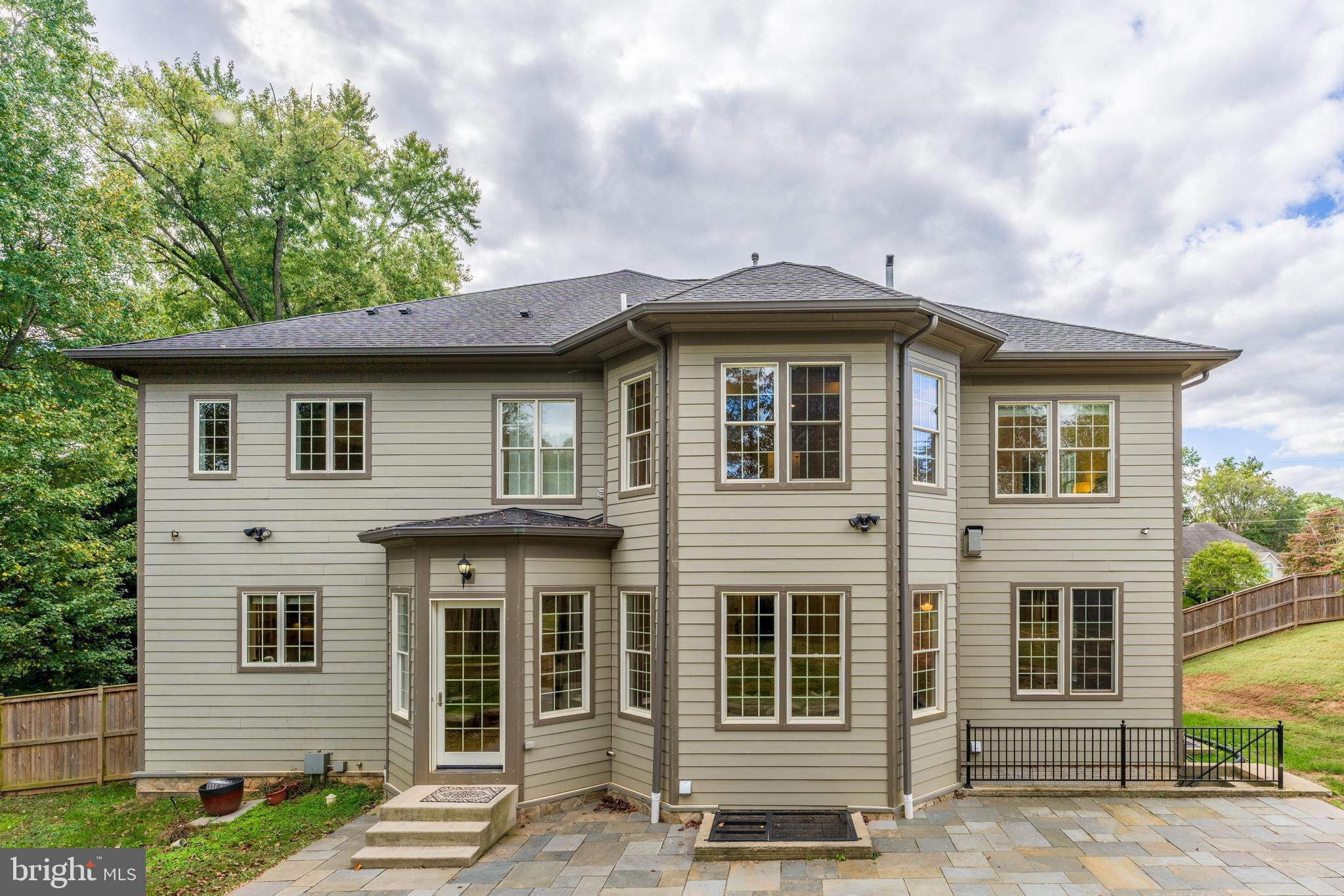 OLIVER ESTATES - Residential Lease