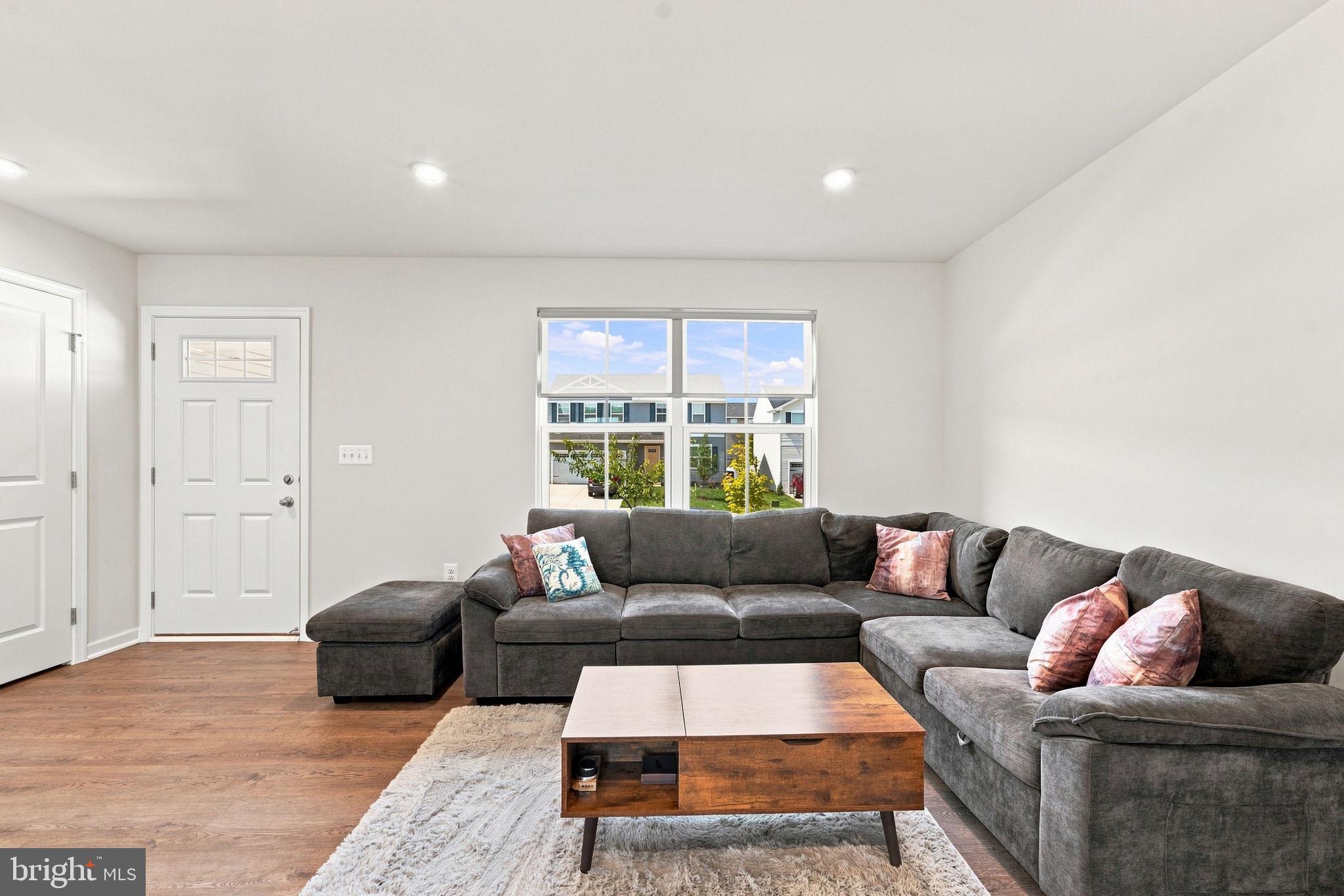 3211 PLUM LANE