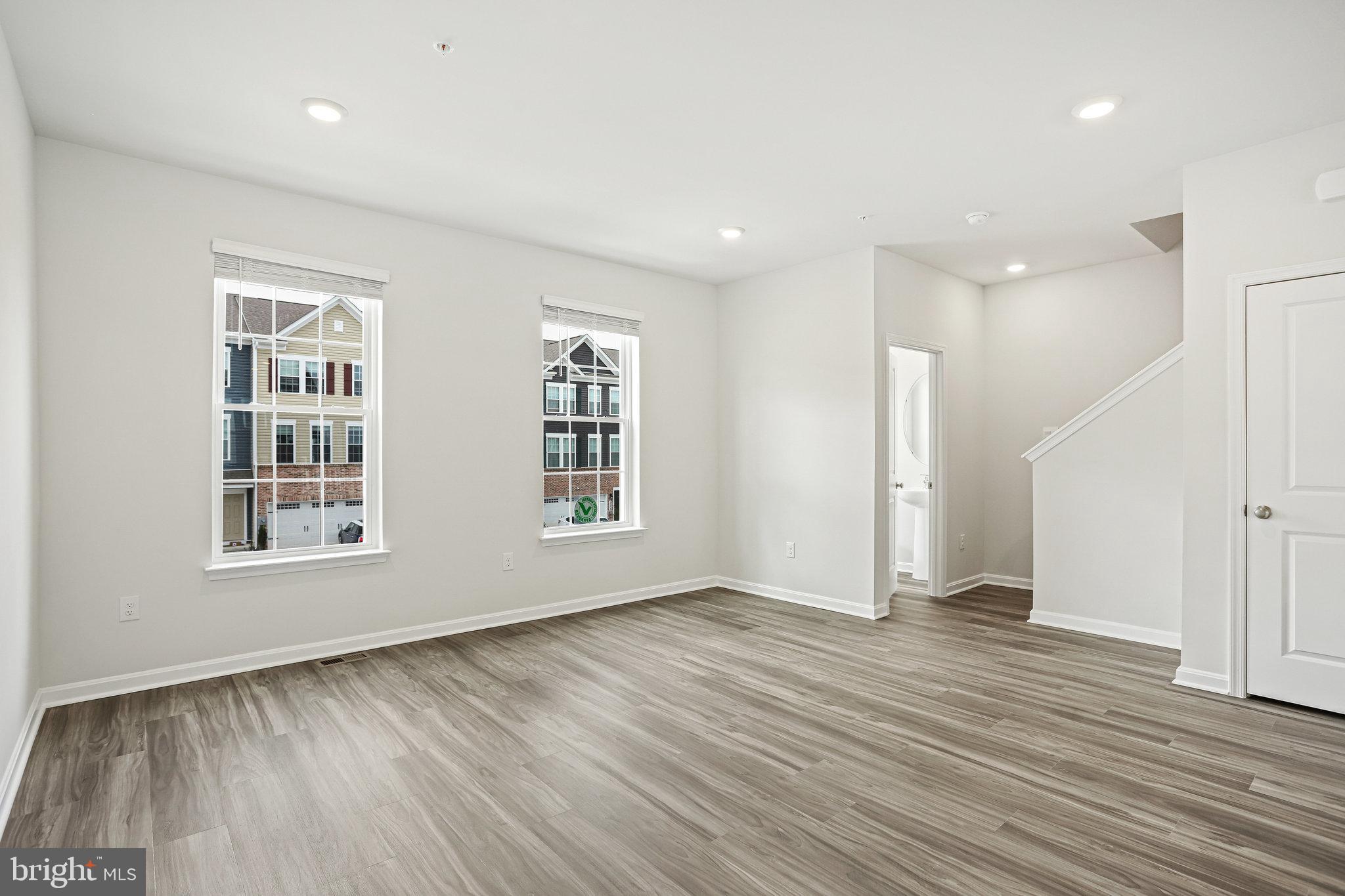 TUSCARORA CREEK - Residential Lease