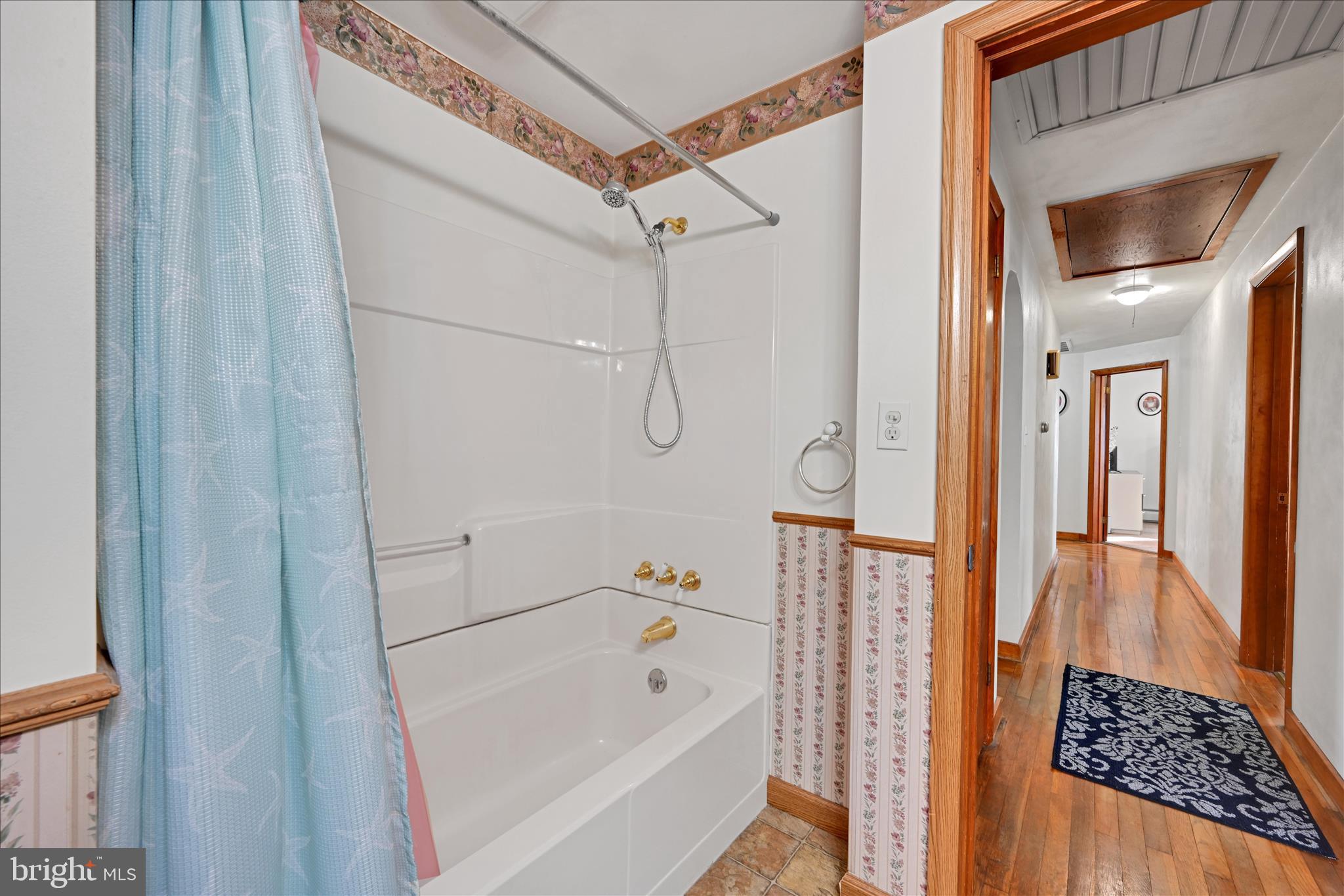 JONESTOWN - Residential