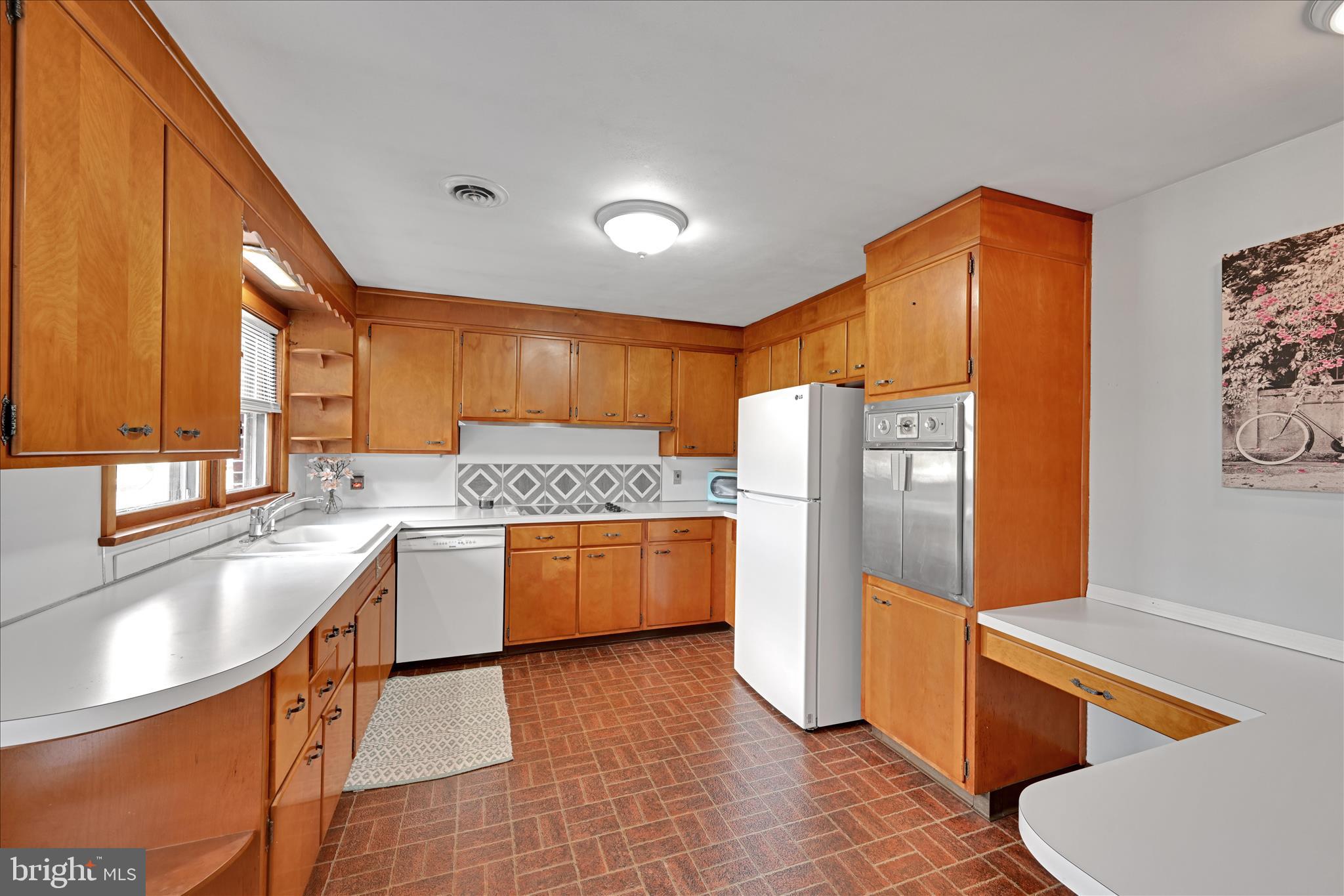 JONESTOWN - Residential