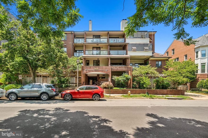 Original Applicant Backed Out. Do you want a 2 BR/2BA condo with vaulted ceilings that's close to the metro? Look no further. this unit features an open and modern floor plan with hardwood floors throughout. The living room contains a fireplace and built-ins. The gourmet kitchen includes granite counters, maple cabinets, and stainless appliances. Outstanding bathroom finishes with high-end tile. A private balcony overlooks the Ballston area. The property includes an in-unit washer/dryer and a garage parking space. Building amenities include a large outdoor community area. Garage space #402 and storage unit #402 are included.