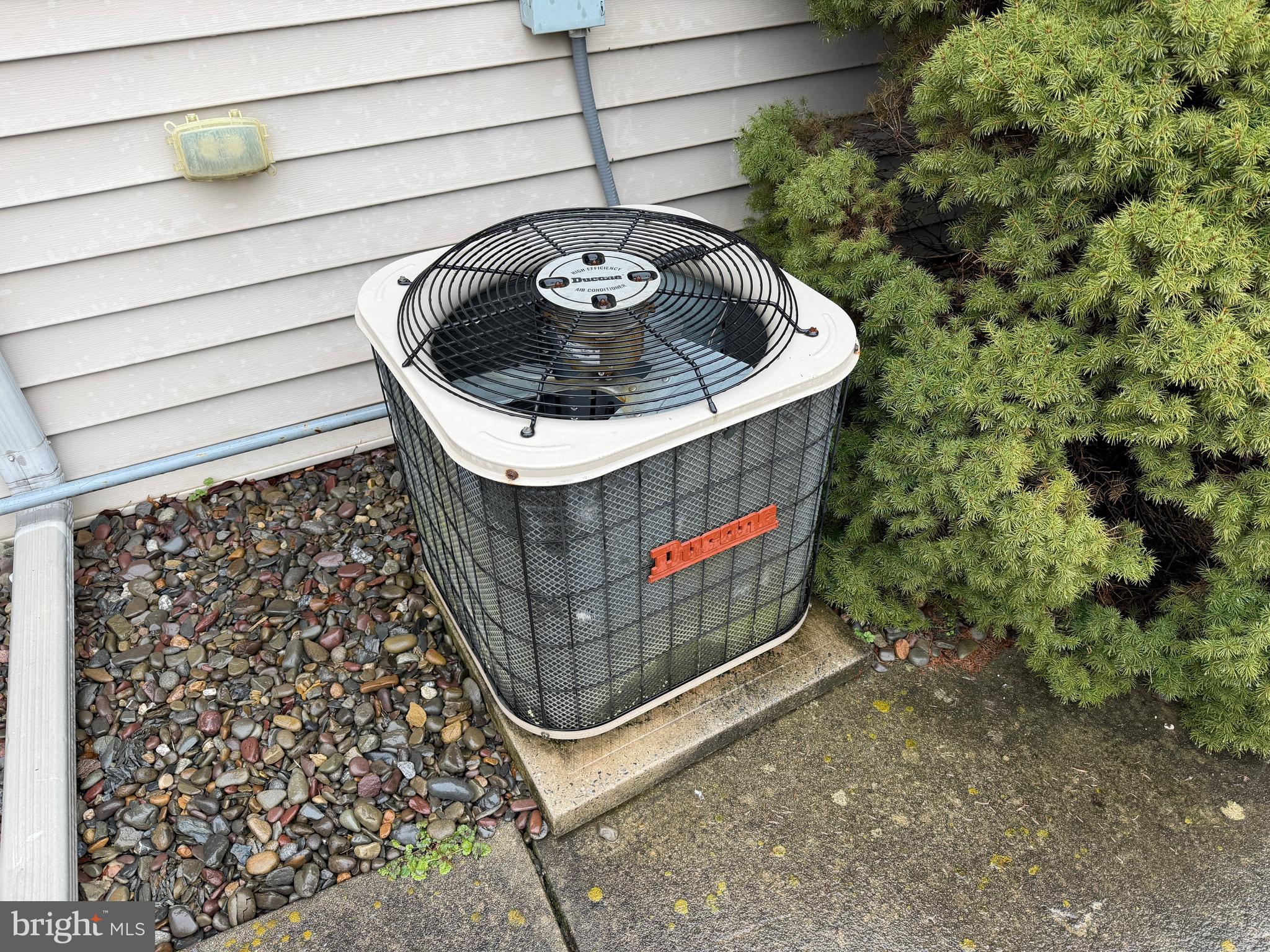 ARBOR GATE - Residential