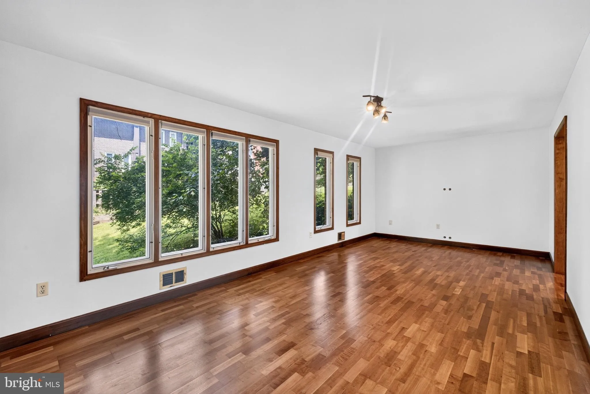 Additional image 70 of 13 Guy Court, Rockville, MD 20850