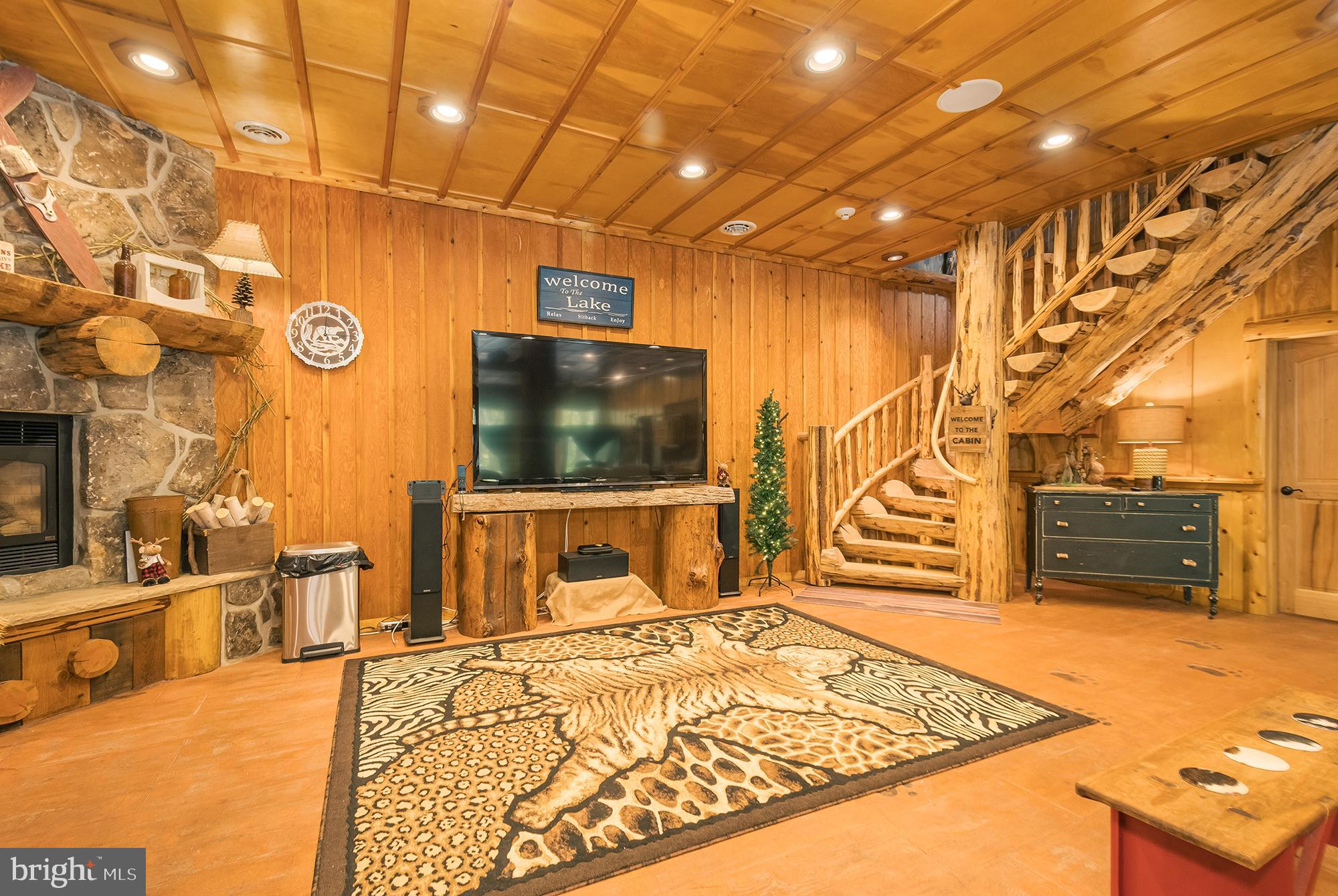 SANDY BEACH PROPERTIES - Residential