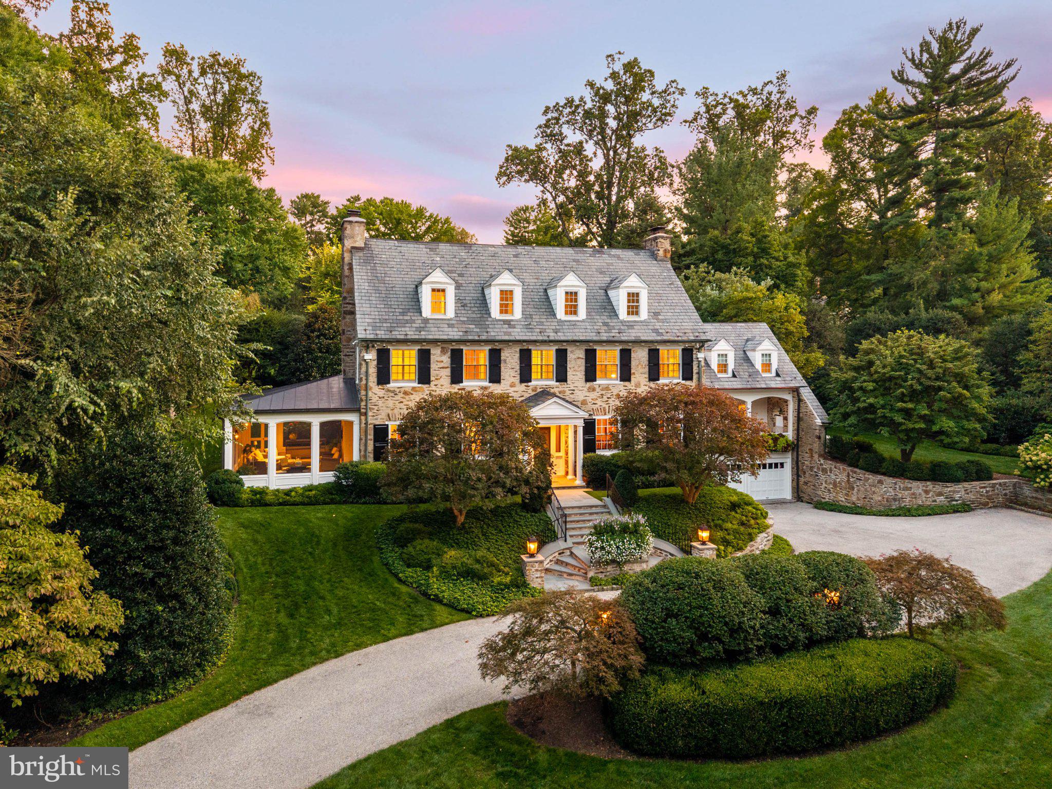 221 ROSE LANE
