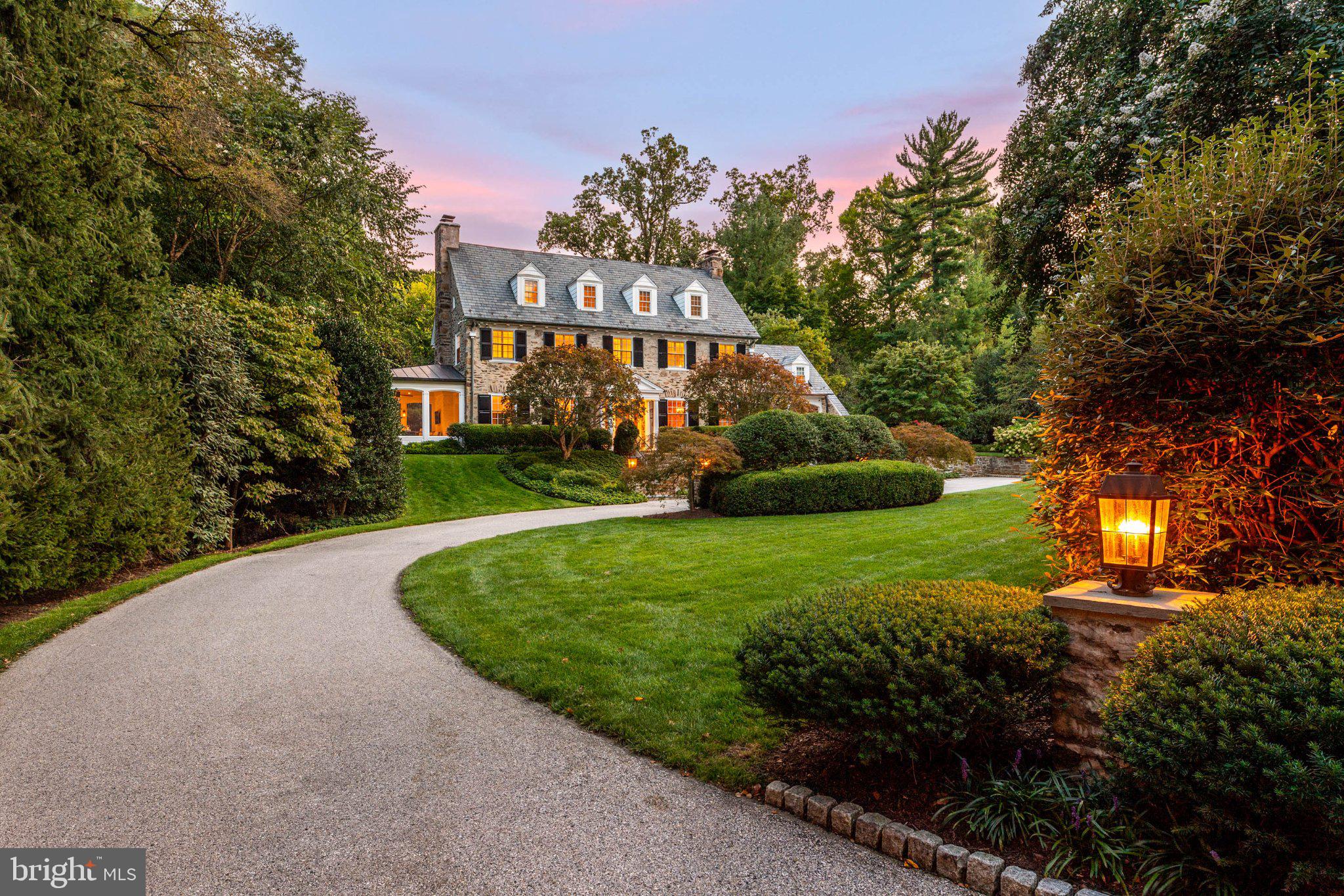 221 ROSE LANE
