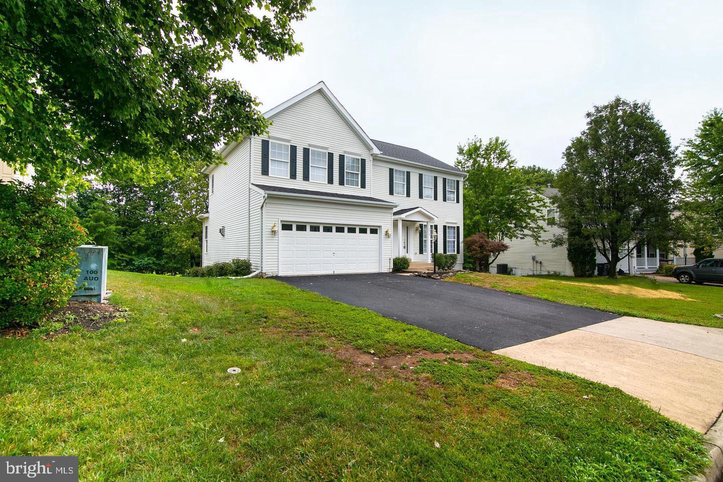 This one won't last! Absolutely Fabulous and Truly Beautiful single family home in Wayside Village. Cul-de-sac location and Elementary School on the street.
The home features a two story foyer, crown moldings, formal living room, formal dining room, both with inlaid wood floors. Large family room with stonewall fireplace (not to be used) Nice kitchen with plenty of cabinet and counter space, built-in desk in kitchen, Two level Trex deck and no neighbors behind you! Separate laundry room with storage cabinets, 2 car garage, garage refrigerator conveys for your convenience.
Upstairs you will find 4 very spacious bedrooms to include the primary suite with 2 walk-in closets, en suite luxury bath with soaking tub, separate shower and dual sinks. Fully finished walkout basement with large rec room and full bath! Large, flat back yard and lower level patio. Lawn service is included!
No trampolines - Landlord will have carpets cleaned at the end of the lease by company of choice and will deduct from security deposit -
Owner will consider 1 small dog with $500 pet deposit and $30/month increase in rent. Convenient to a commuter lot, I-95, and shopping at Potomac Mills and Stonebridge at Potomac. Easy drive to Fort Belvoir and Quantico. A short distance away is the VRE stations at Woodbridge and Rippon Landing. Leesylvania State park nearby for boating, fishing, dog walking, and natural trails. No trampolines - landlord will have carpets cleaned at the end of the lease with company of their choice and will deduct from security deposit.
640+ credit scores, low debt to income and debt to rent ratios, rental history with all payments on time, clear background check, $50.00 application fee per adult. Addendum attached for items applicants must agree to prior to submitting an application
.