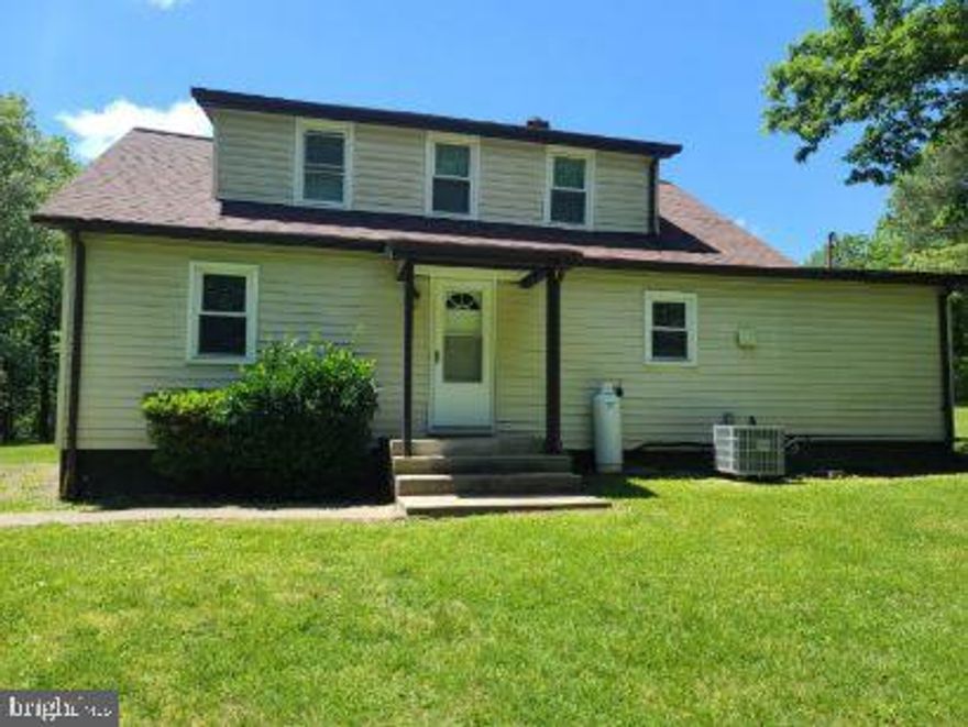 Charming Cape Cod style home in Callaway for rent!  Three bedrooms/ 1 bath, over half an acre with privacy, new kitchen flooring and new carpet on main level.  Home is much bigger on the inside than it looks!
Pets are case-by-case basis.
