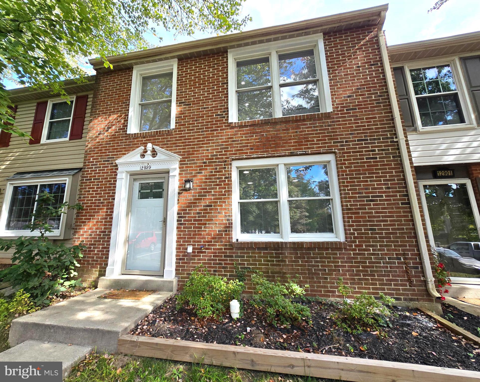 Beautiful and well-maintained townhouse! This lovely home features fresh paint, modern vinyl flooring, and recessed lighting throughout. The renovated kitchen offers stainless steel appliances in excellent condition, quartz countertops with stylish backsplash, and plenty of cabinet space. Enjoy a cozy backyard patio, perfect for relaxing or entertaining. The home also includes a new front-load dryer. Conveniently located near shopping, dining, and major commuter routes — a great place to call home!  READY TO MOVE!  Hurry up and send your offer!!