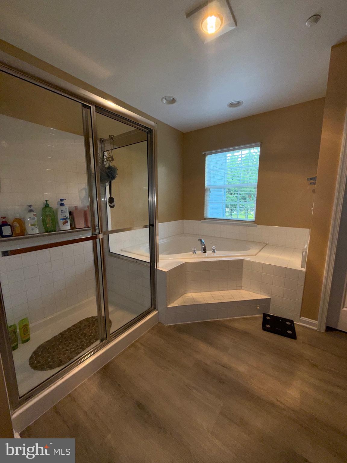 MANCHESTER FARMS - Residential