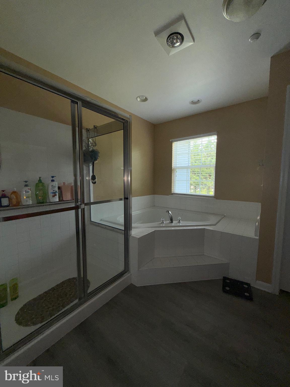 MANCHESTER FARMS - Residential