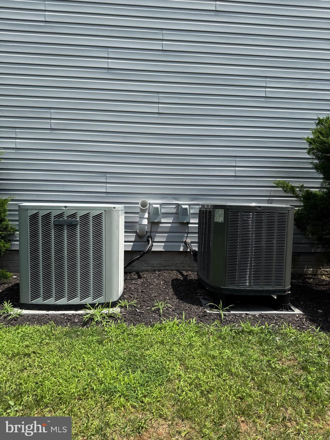 MANCHESTER FARMS - Residential