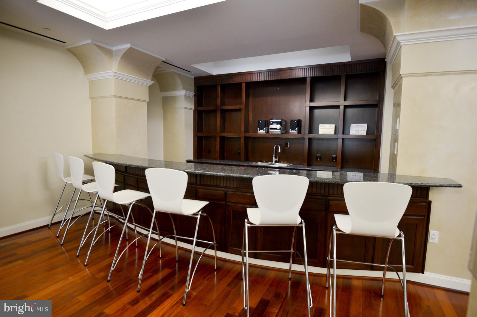 BYRON CONDOMINIUM - Residential