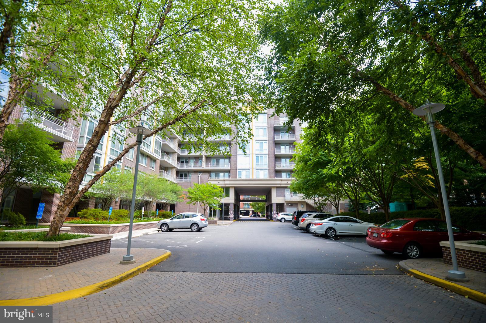 BYRON CONDOMINIUM - Residential