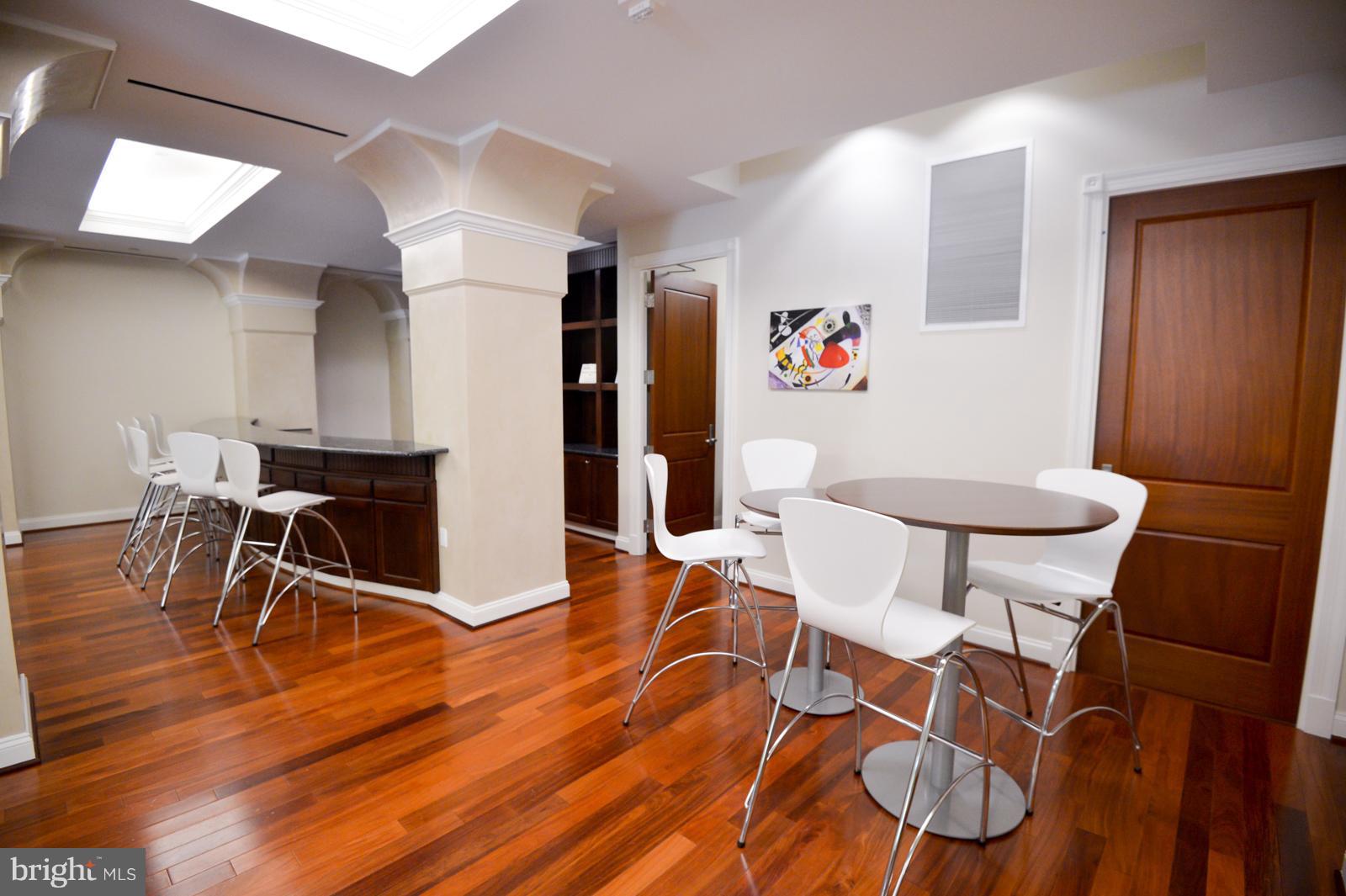 BYRON CONDOMINIUM - Residential