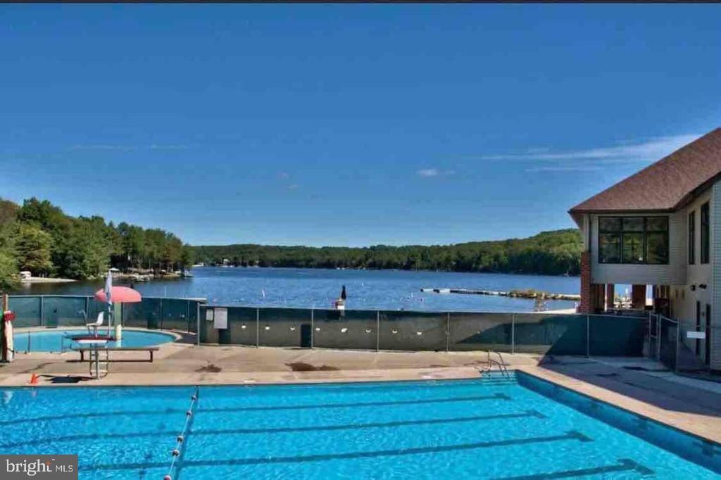 Photo of 199 North Gate Road, LAKE ARIEL, PA 18436 (MLS # PAWN2000780)