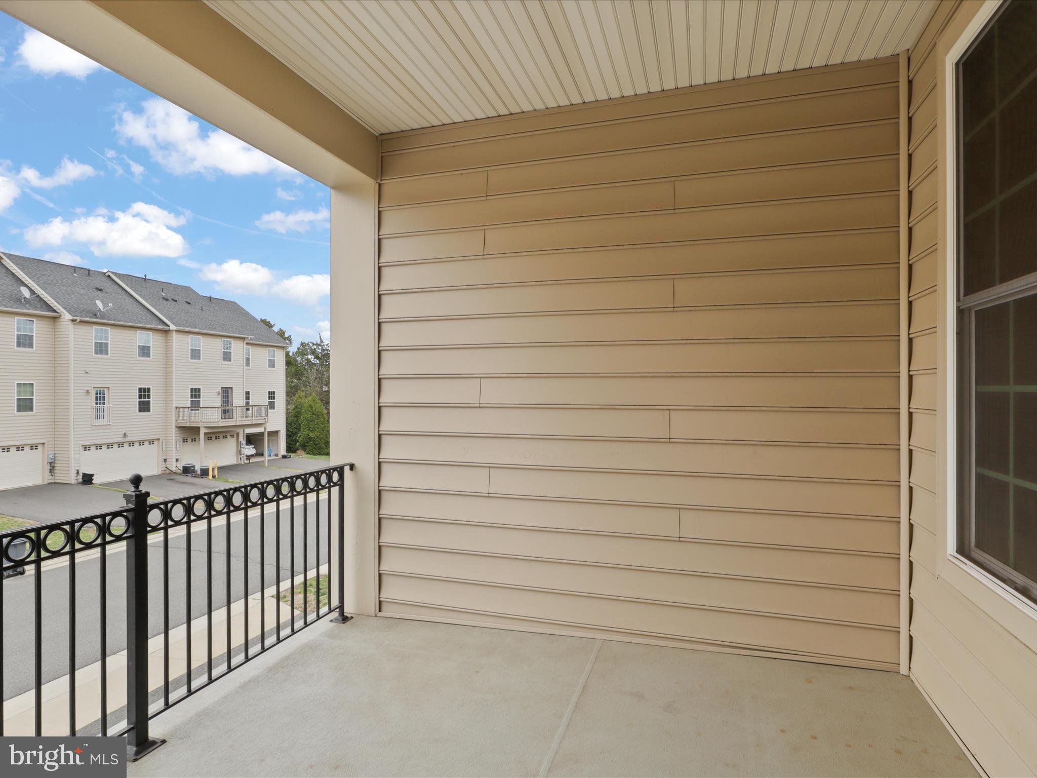 AVONLEA - Residential Lease