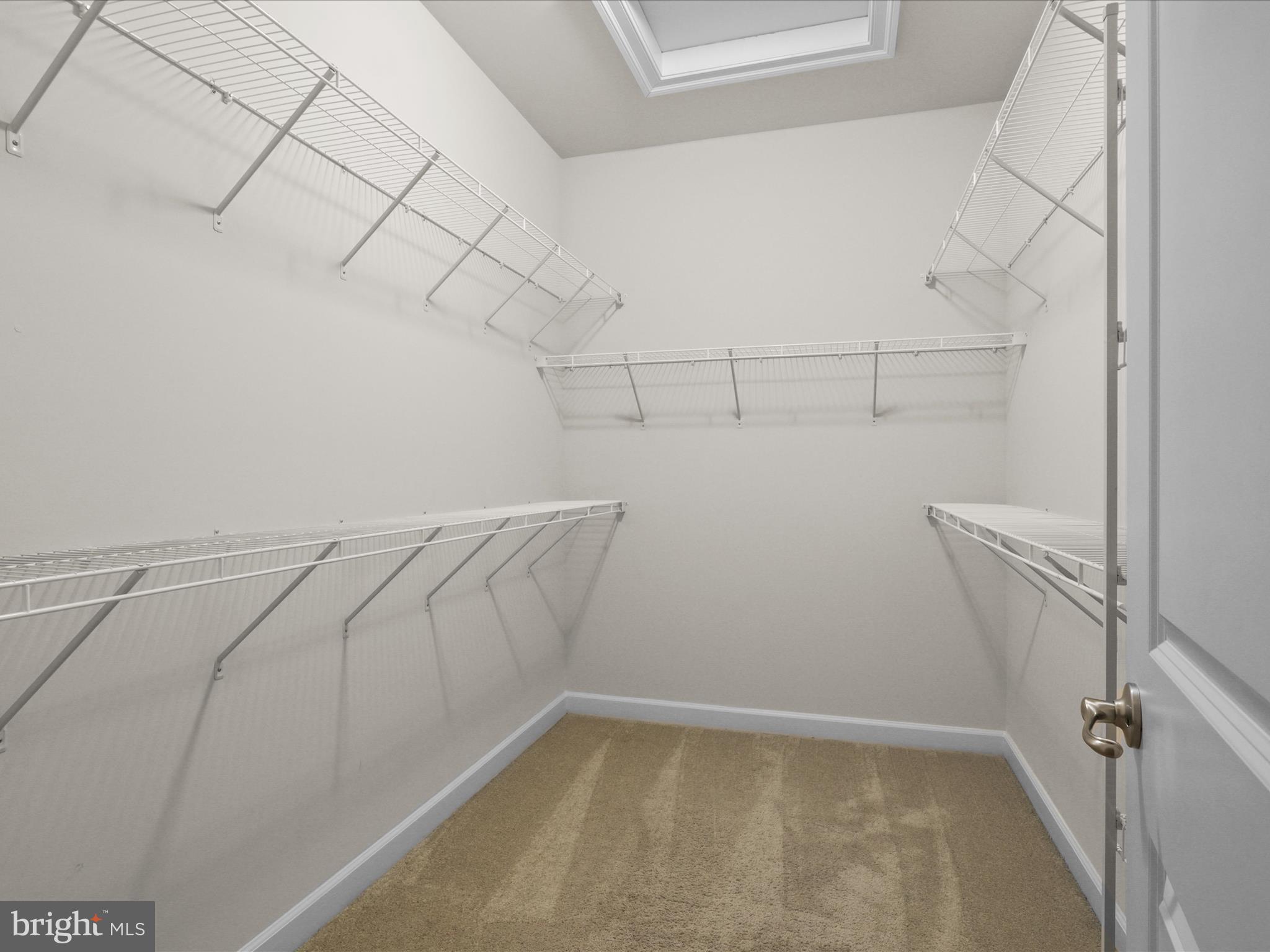 AVONLEA - Residential Lease