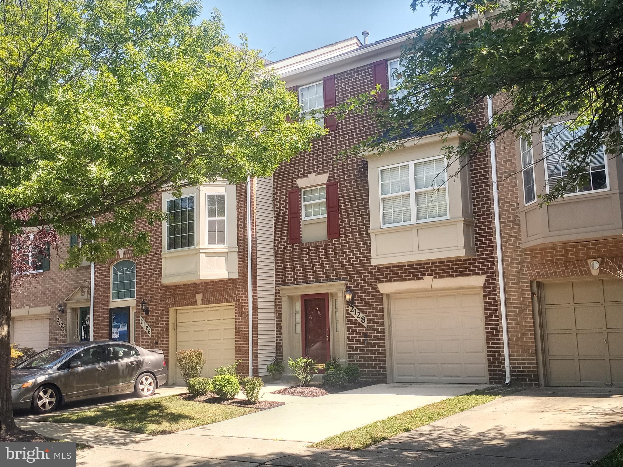 2128 ELM TREE LANE