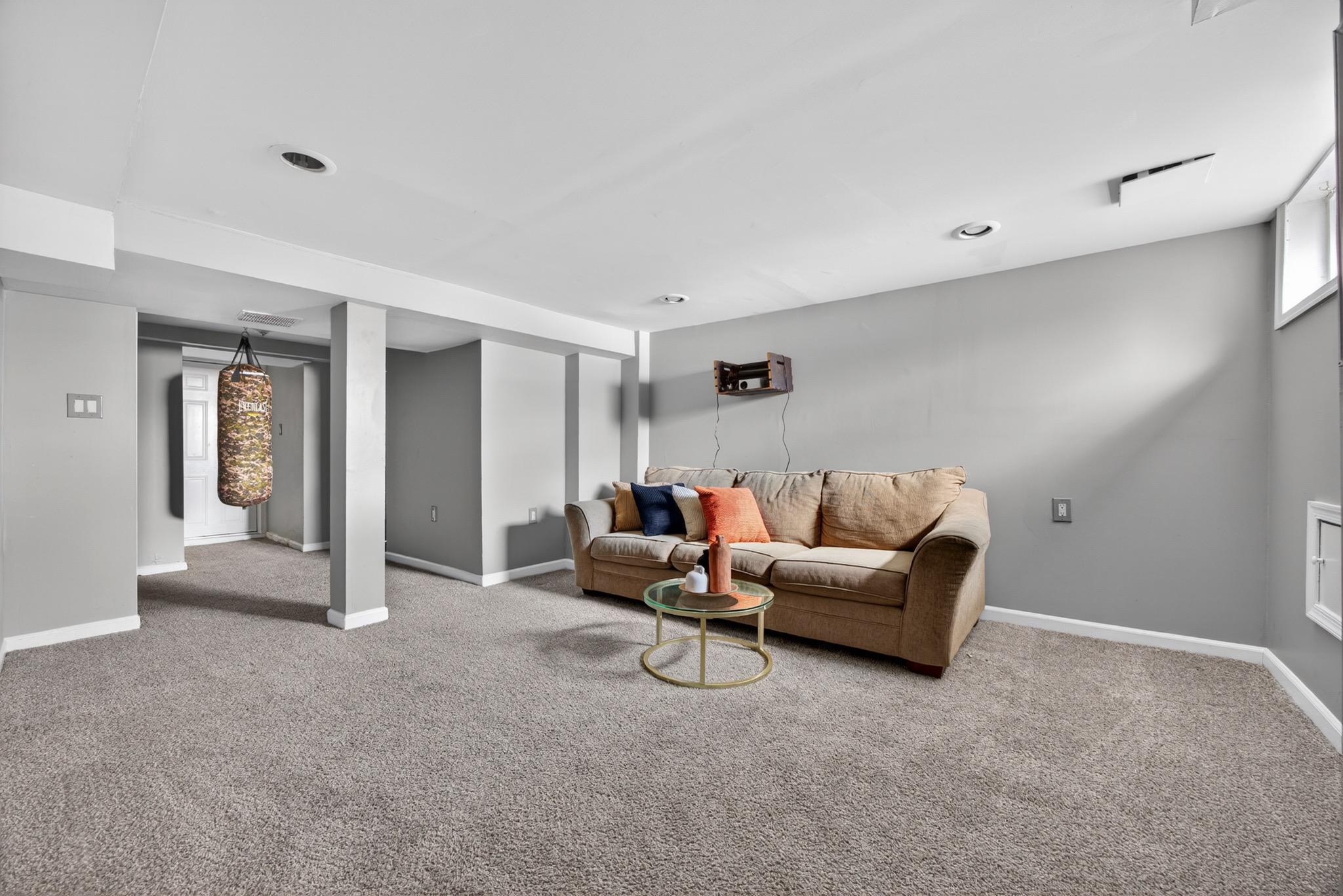 EASTWOOD - Residential