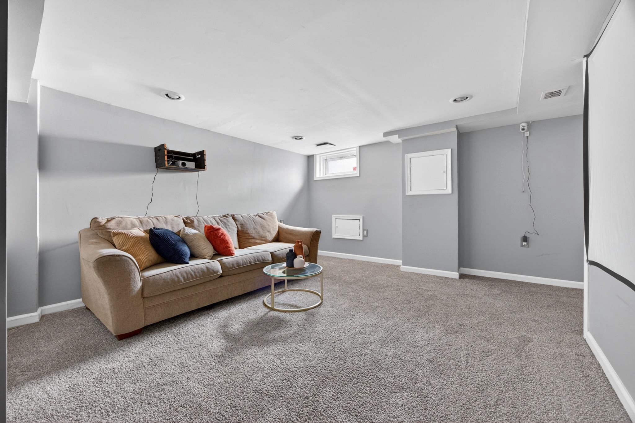 EASTWOOD - Residential