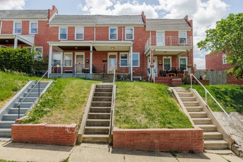 Townhouse For Sale - 7017 Conley Street<br/> BALTIMORE, MD 21224