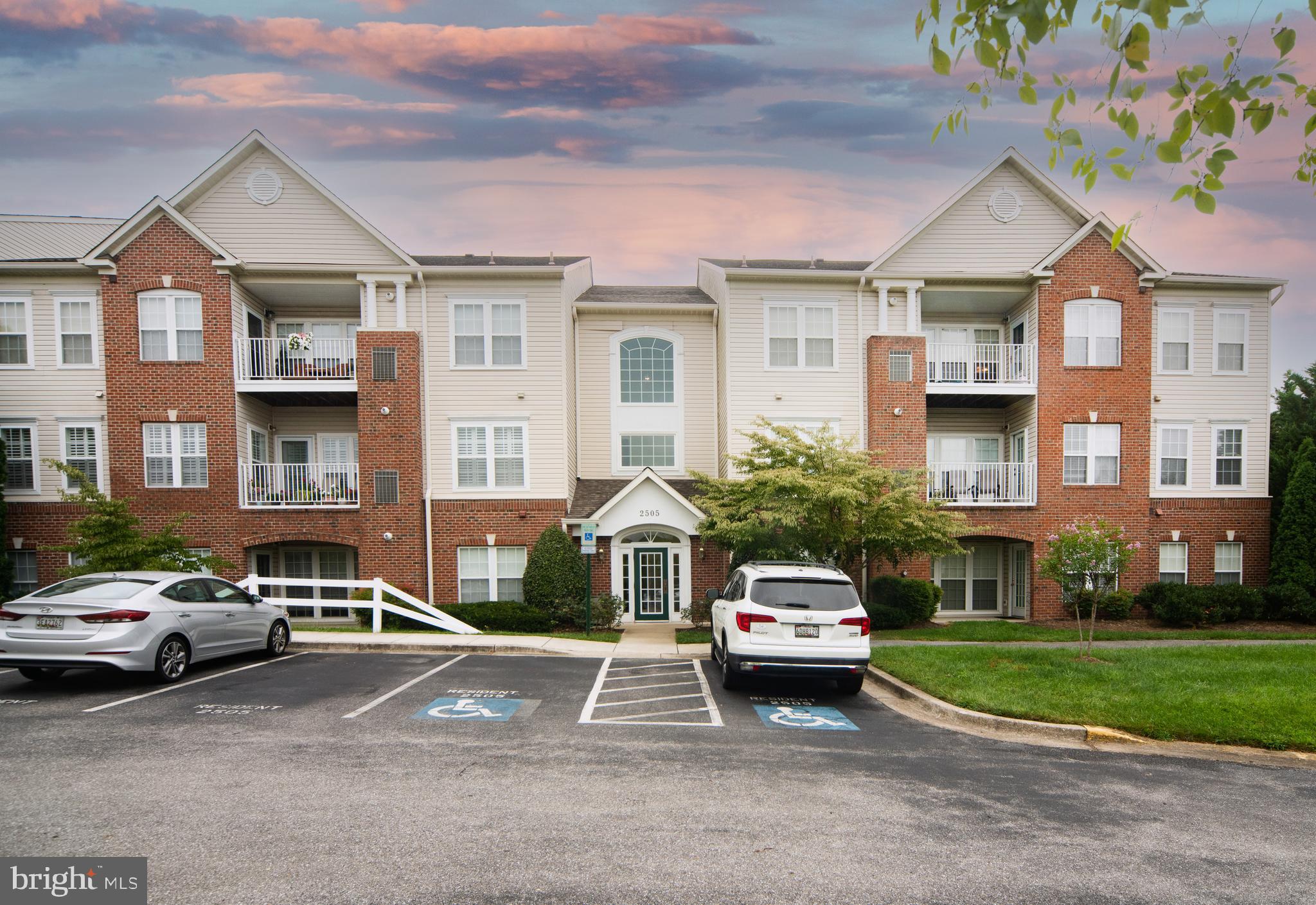 PINEY ORCHARD - Residential