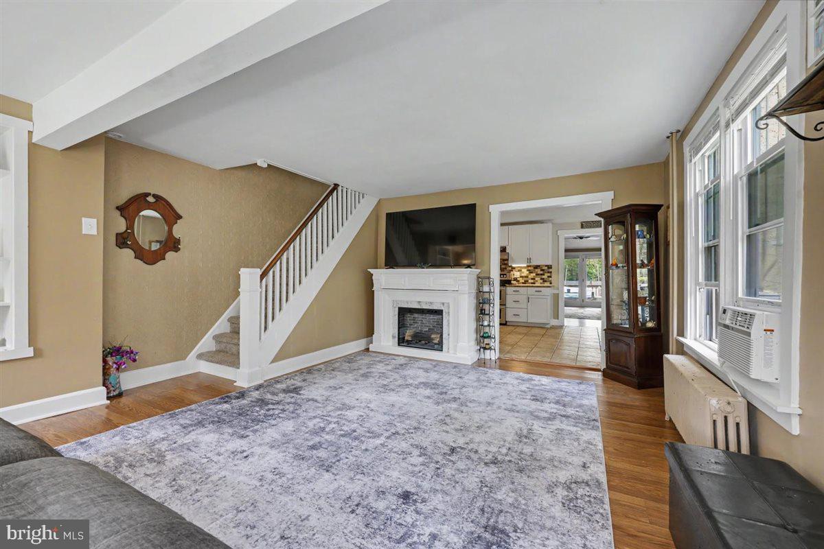 6 PERKIOMEN AVENUE