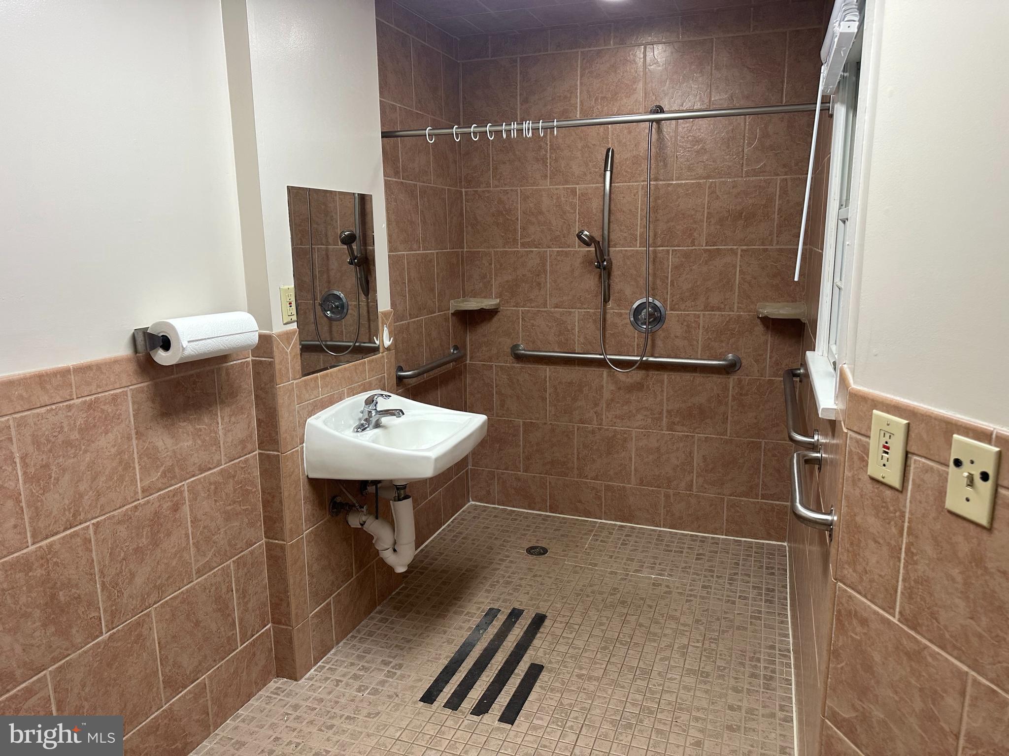 CEDAR GROVE ESTS - Residential