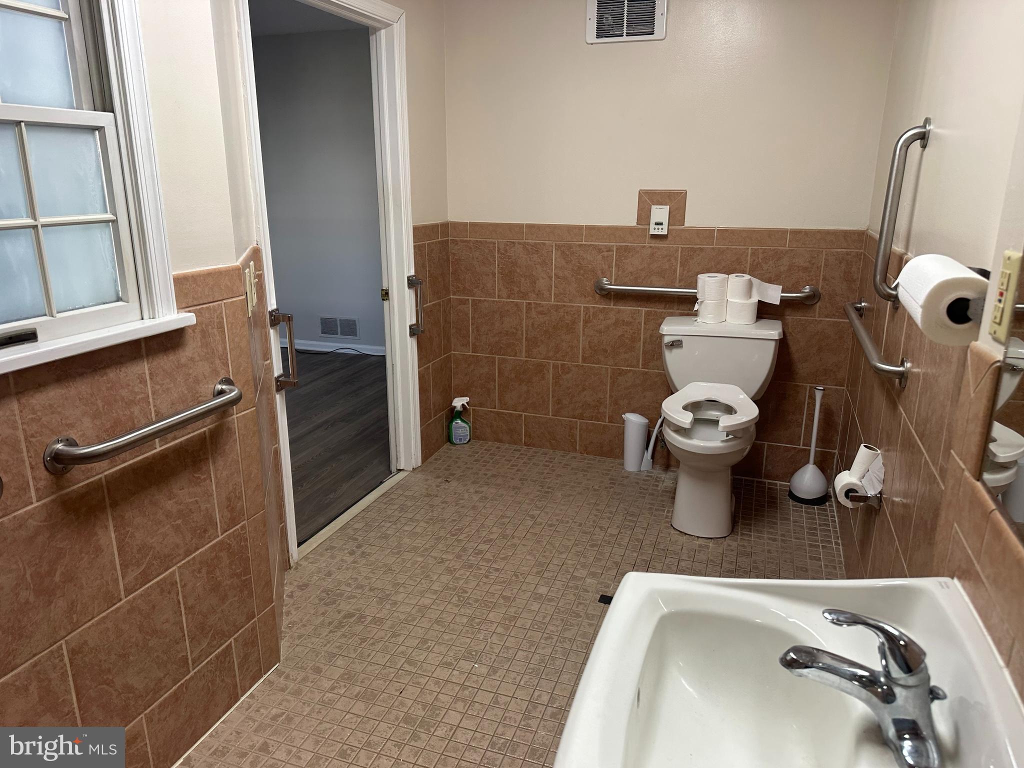 CEDAR GROVE ESTS - Residential