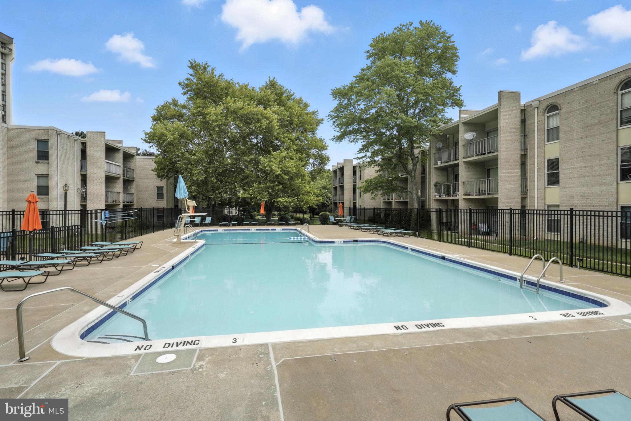 CANTERBURY SQUARE - Residential