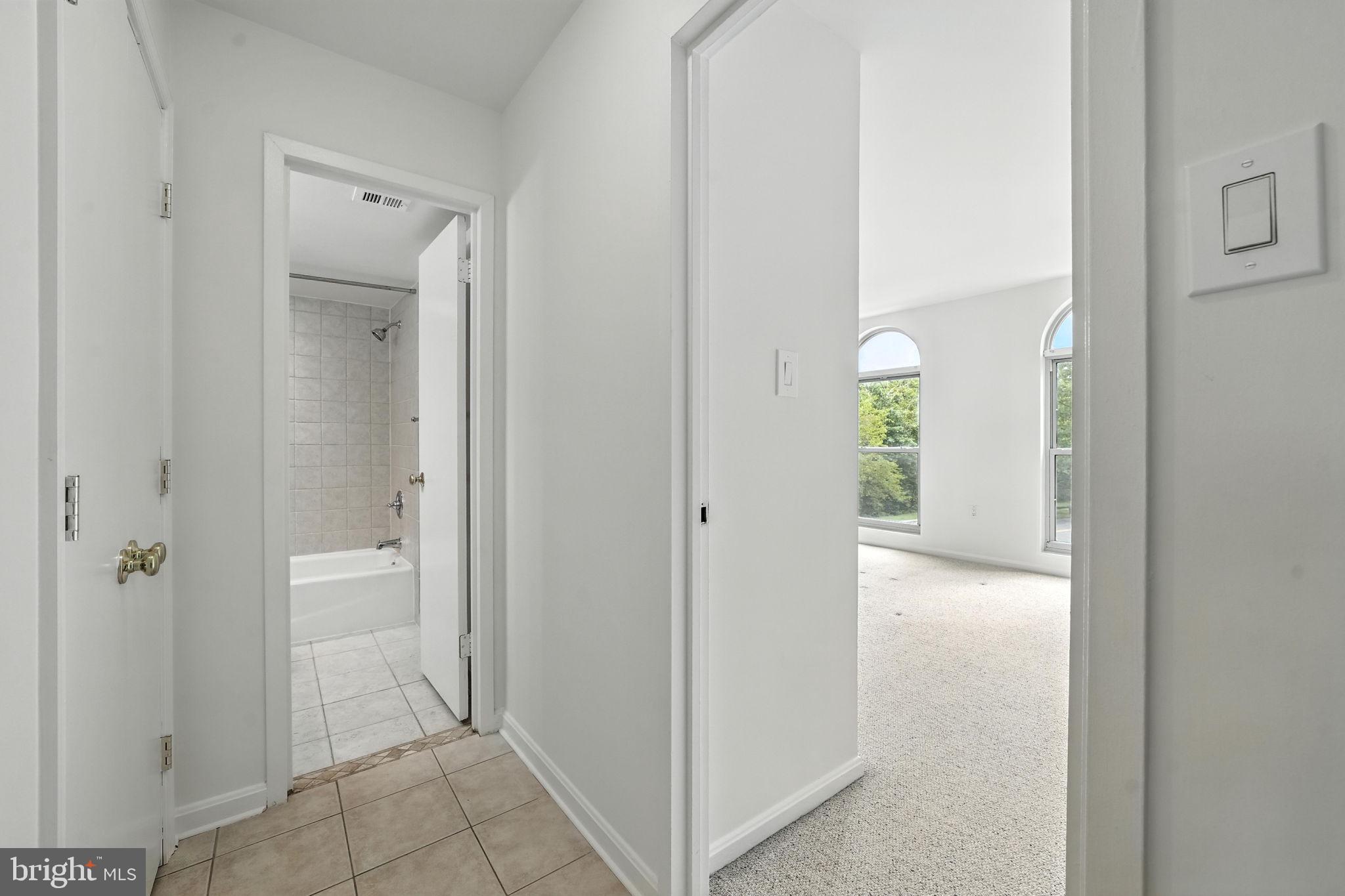 CANTERBURY SQUARE - Residential