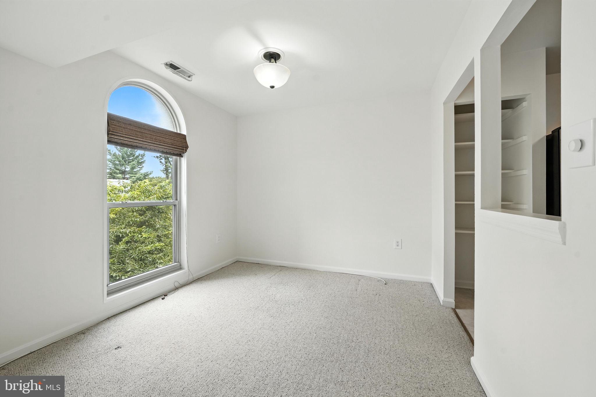 CANTERBURY SQUARE - Residential