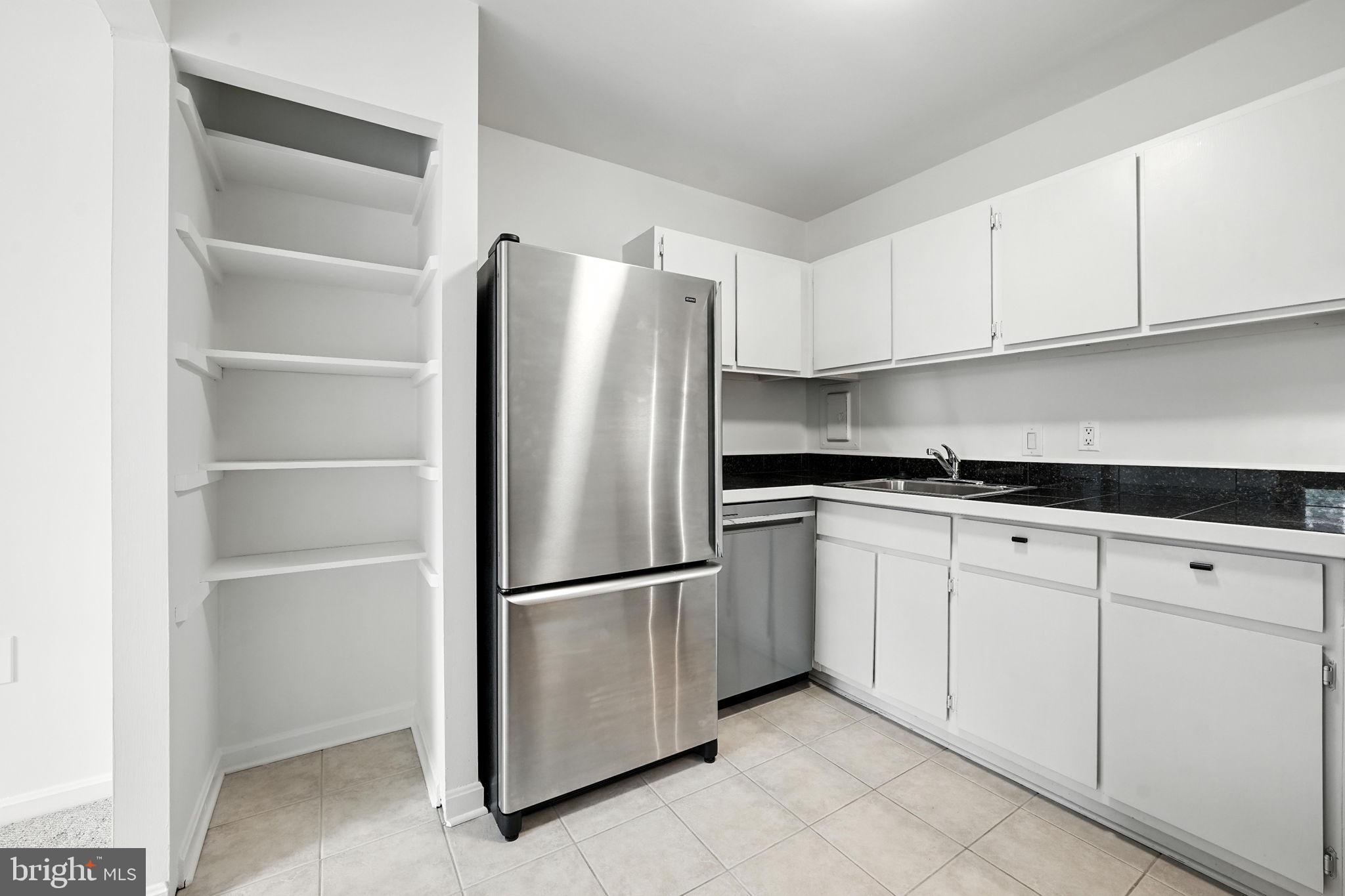 CANTERBURY SQUARE - Residential