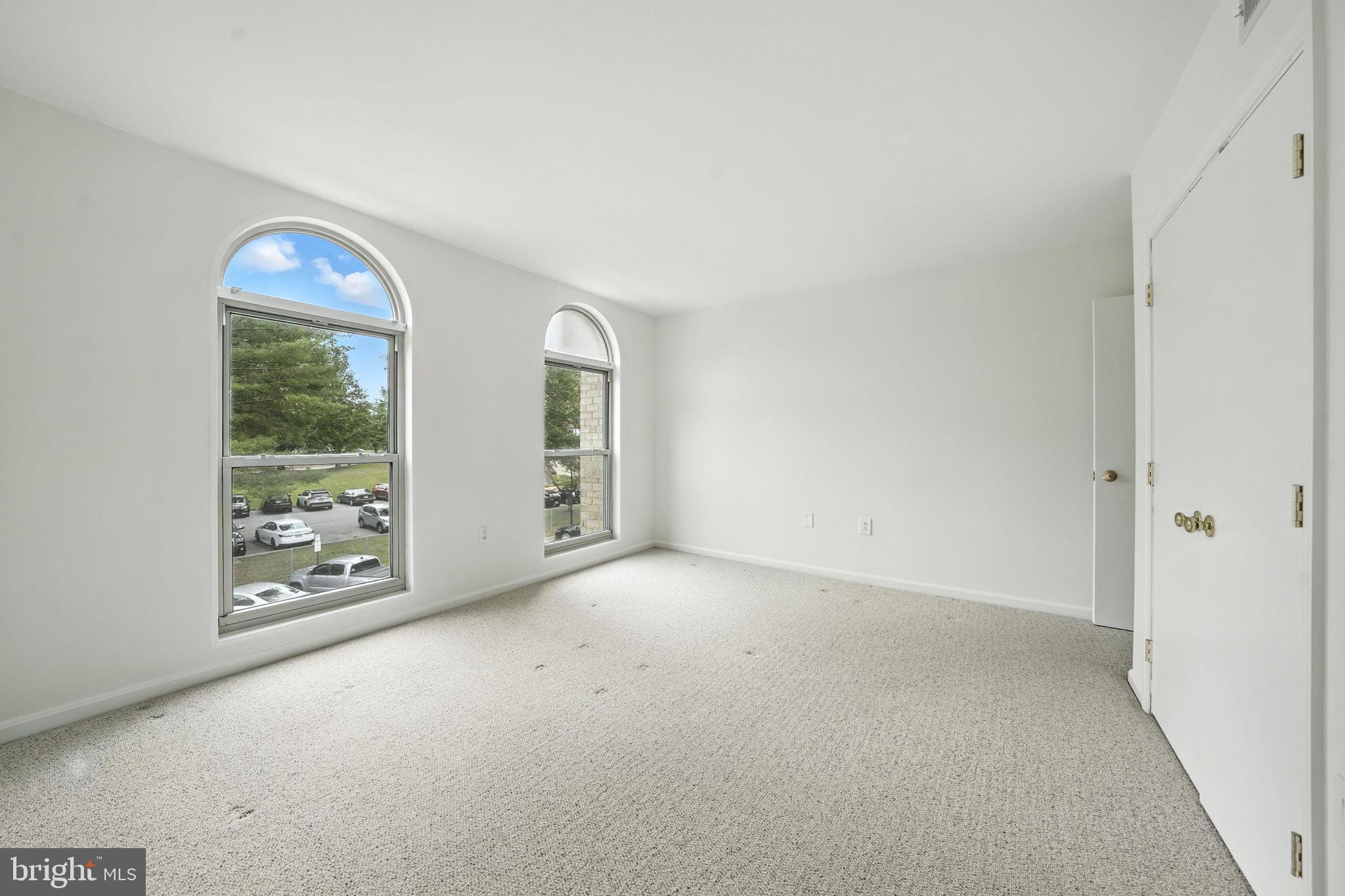 CANTERBURY SQUARE - Residential