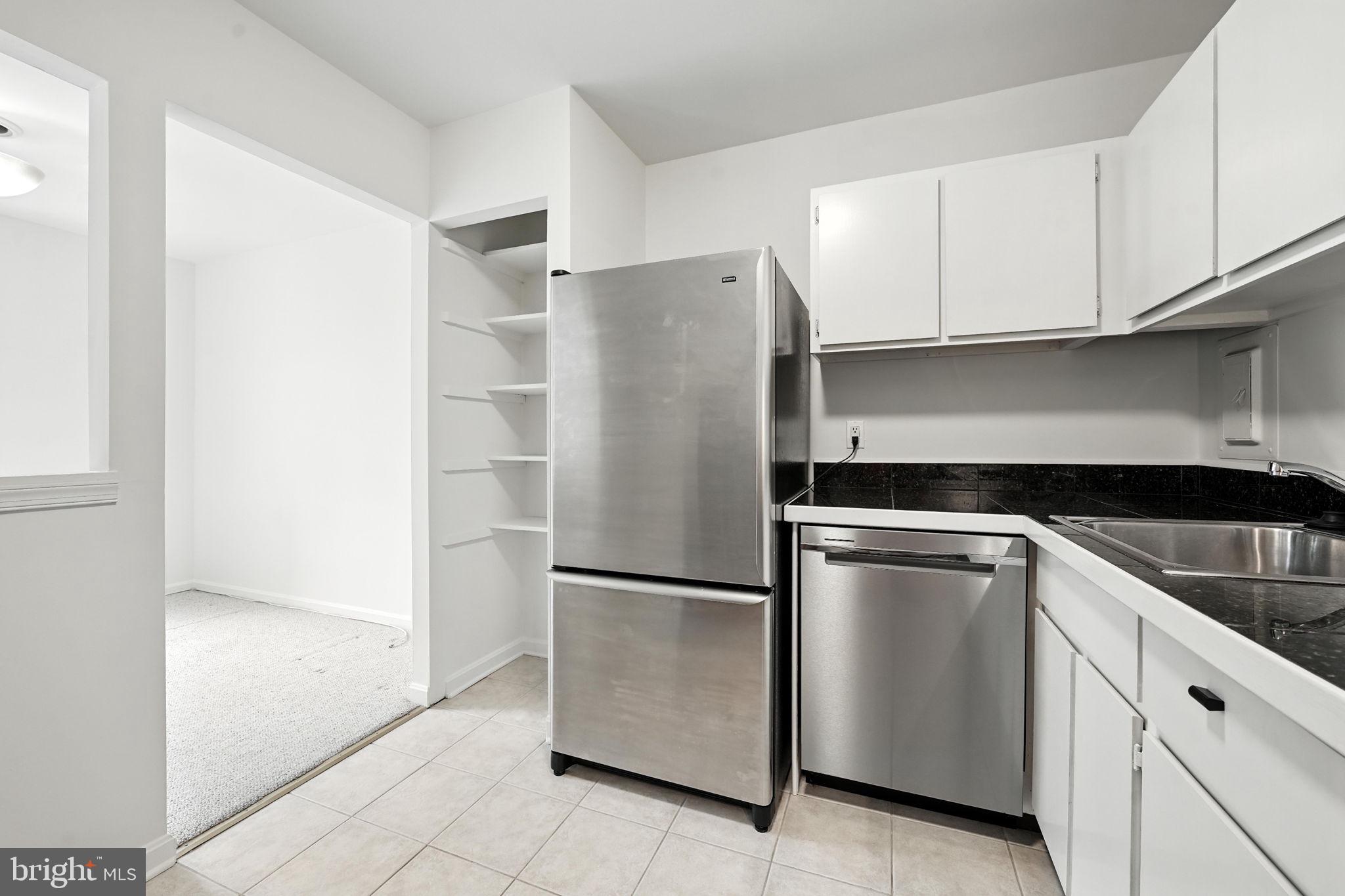 CANTERBURY SQUARE - Residential