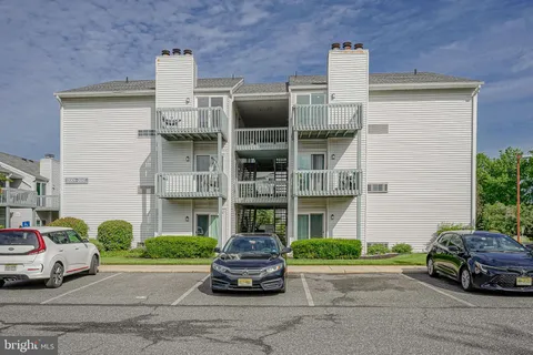 MLS: NJCD2118694