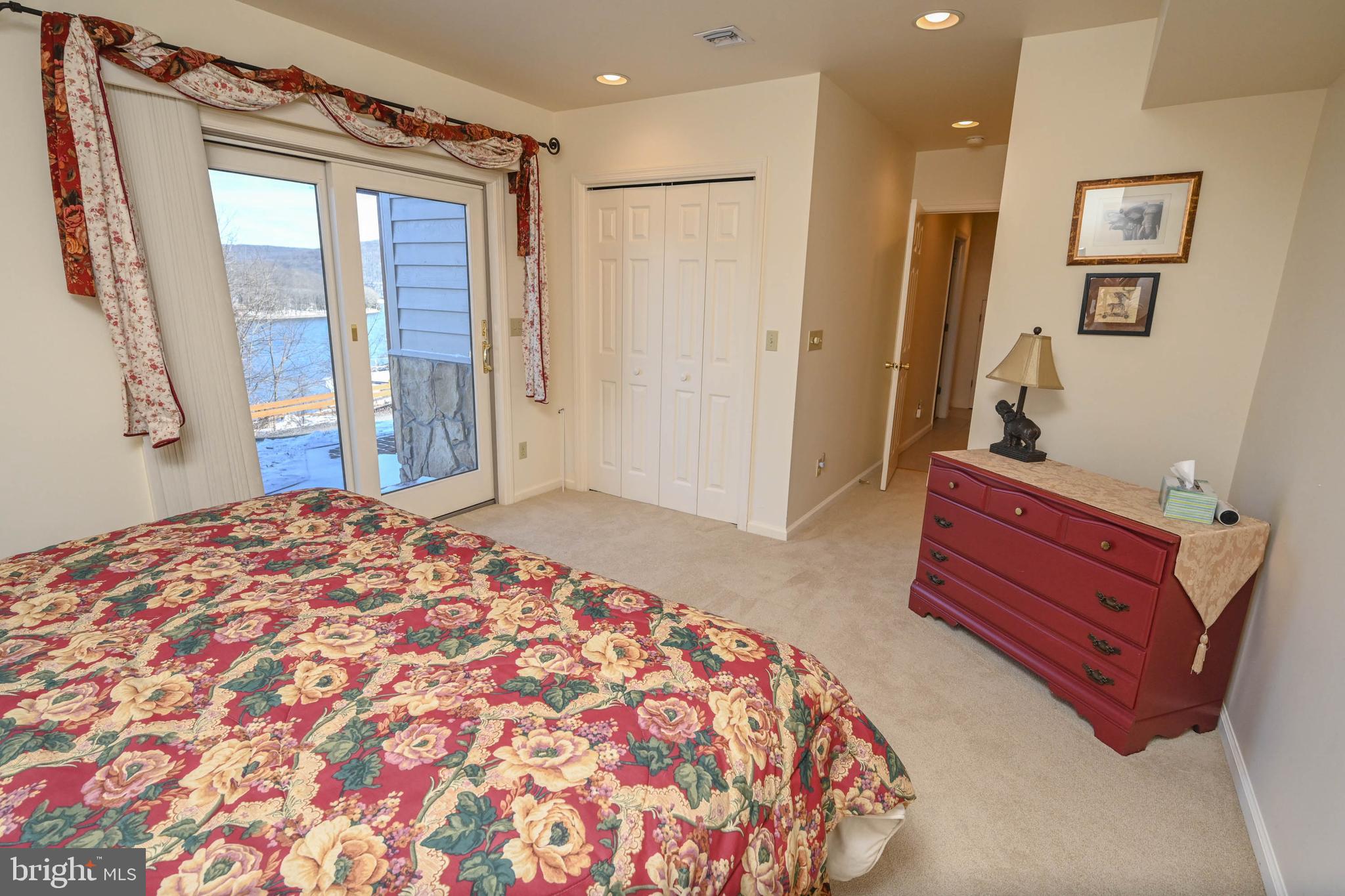 ROMAN RIDGE - Residential