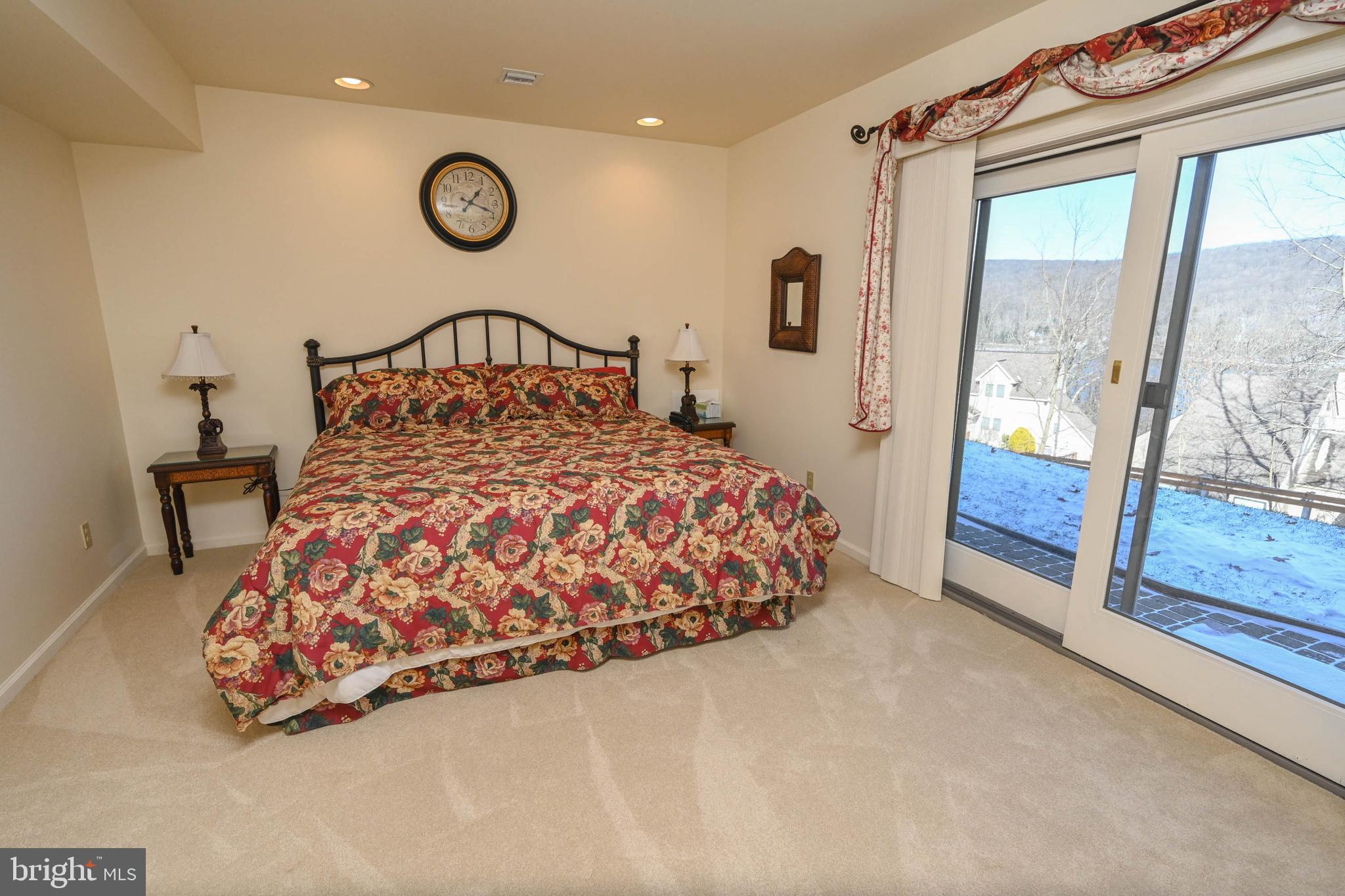 ROMAN RIDGE - Residential